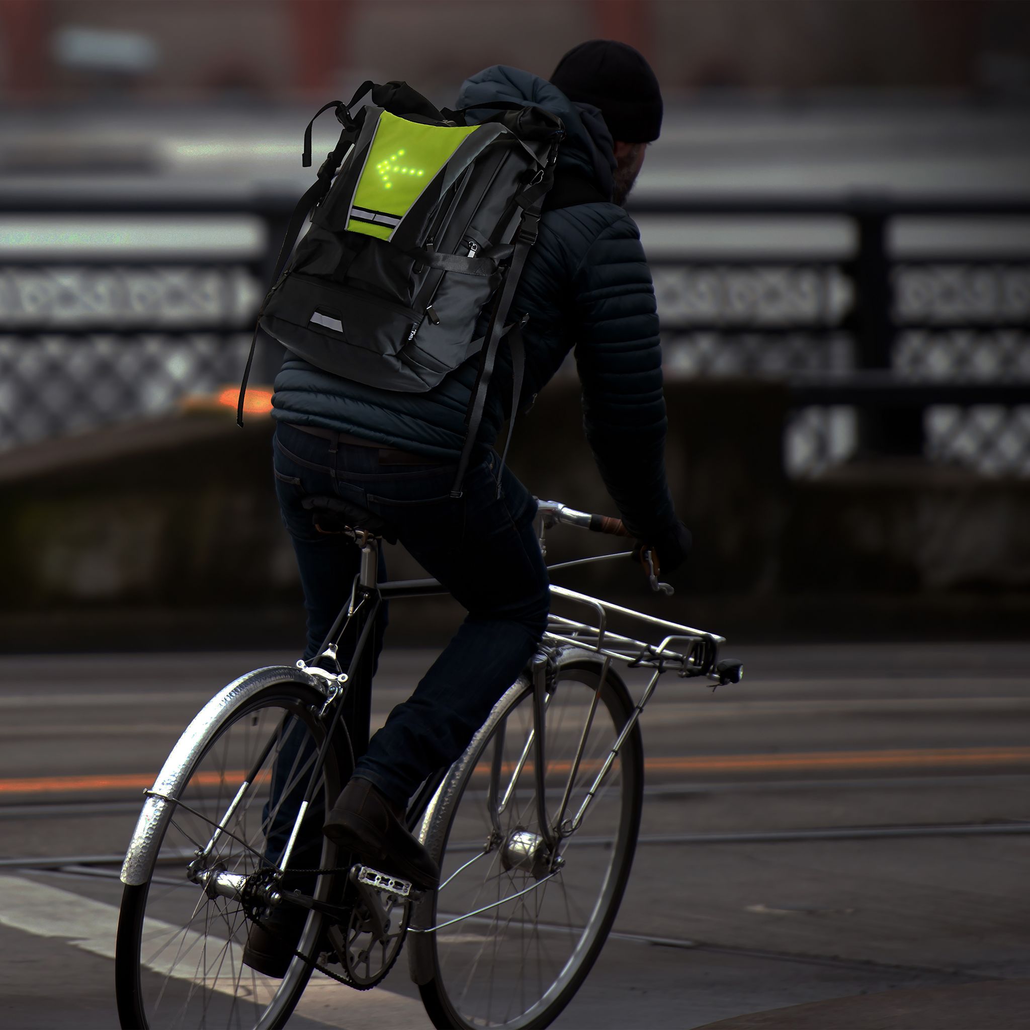 Voir la diapositive 5 : URBAN MOOV Gilet de sécurité Signalisation LED + Télécommande