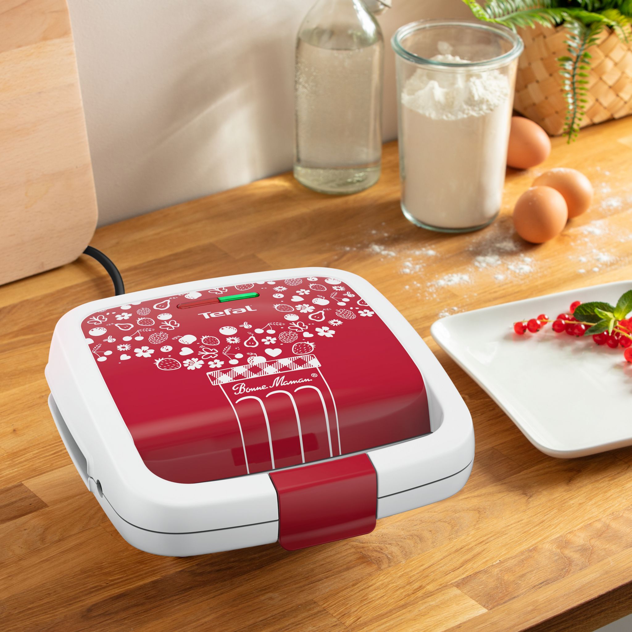 Voir la diapositive 6 : TEFAL Gaufrier WD17B510 - Rouge et blanc