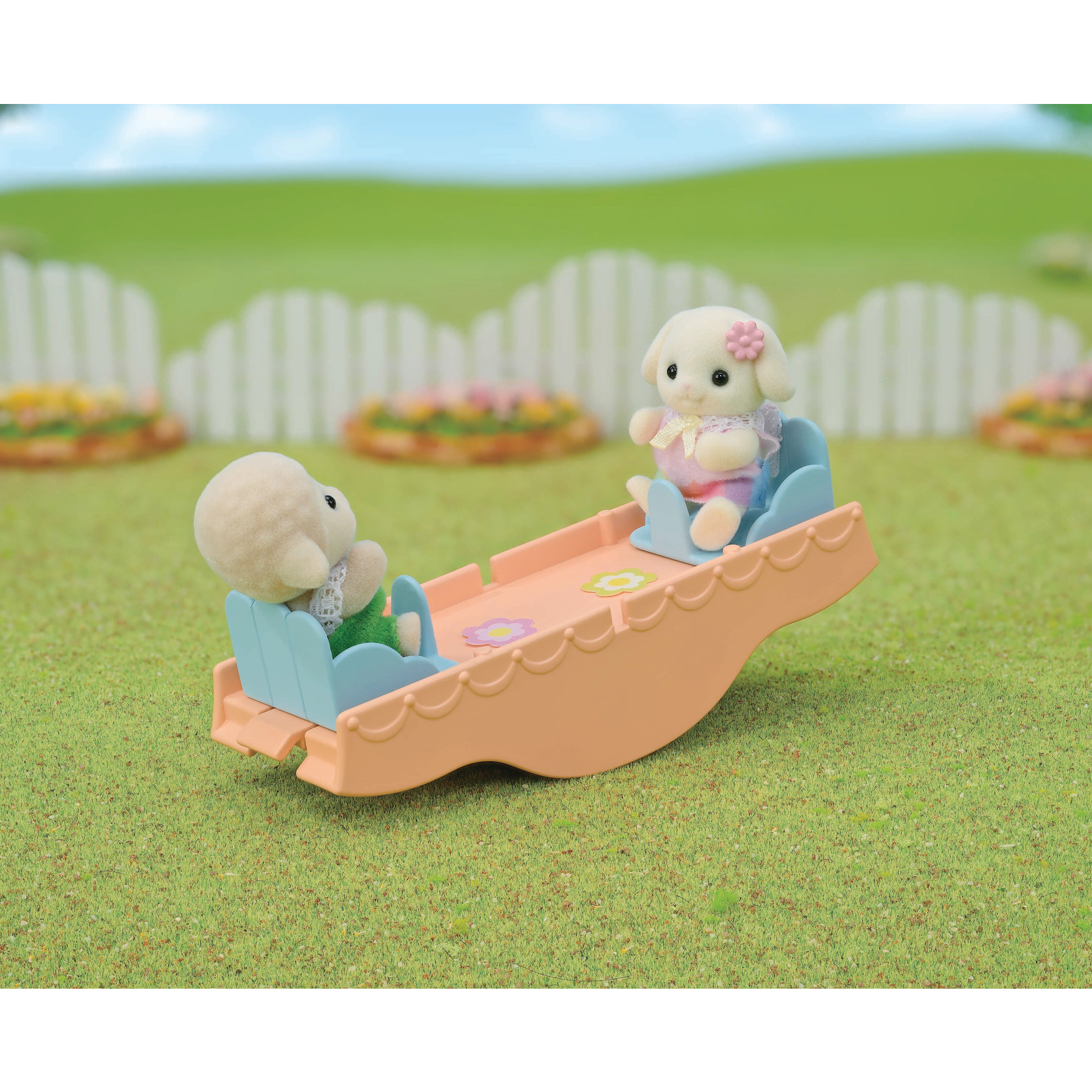 Voir la diapositive 16 : EPOCH D'ENFANCE Bus cour de récréation Sylvanian Families