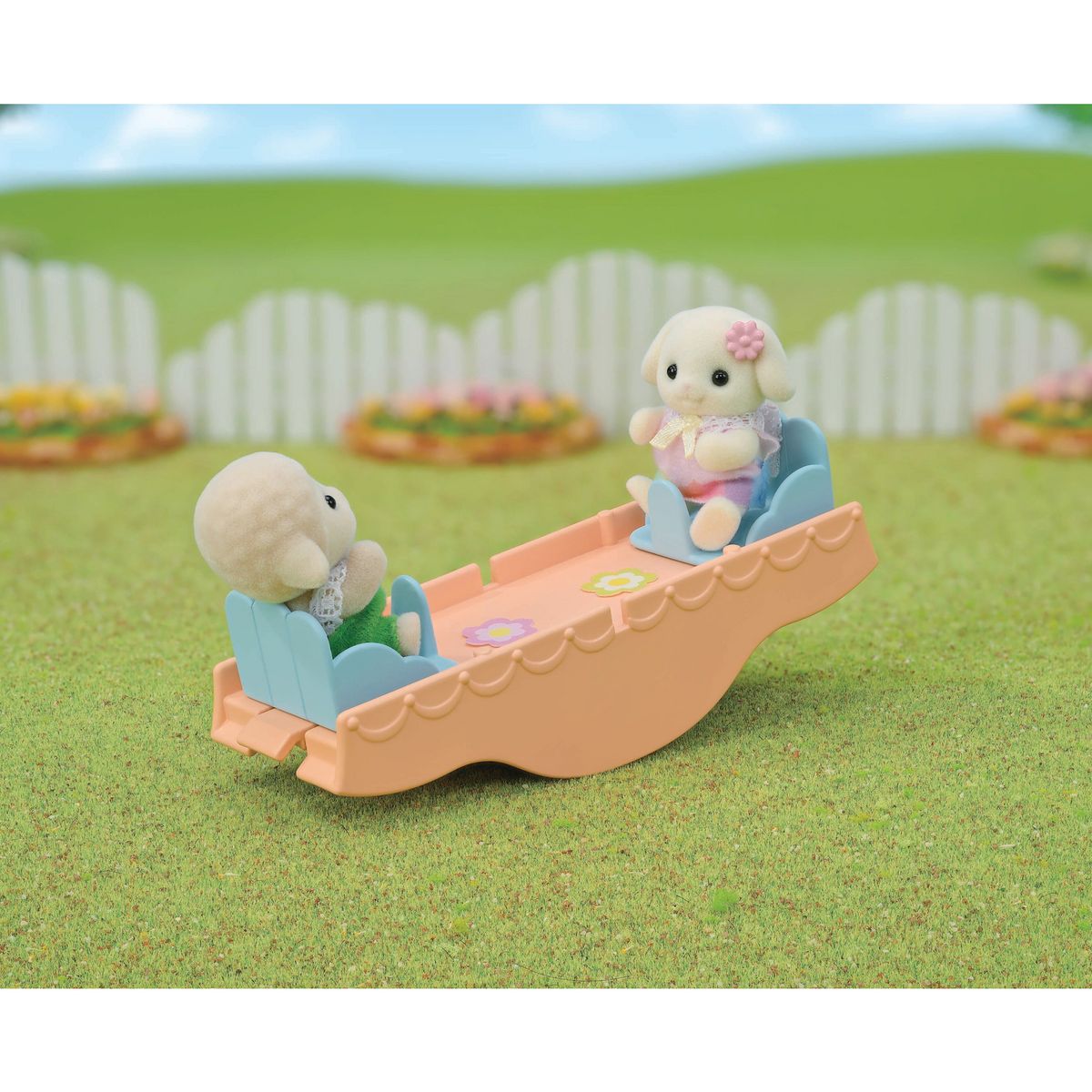 EPOCH D'ENFANCE Bus cour de récréation Sylvanian Families