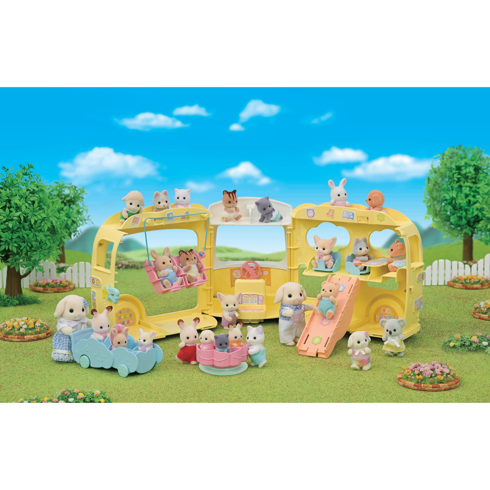Voir la diapositive 8 : EPOCH D'ENFANCE Bus cour de récréation Sylvanian Families