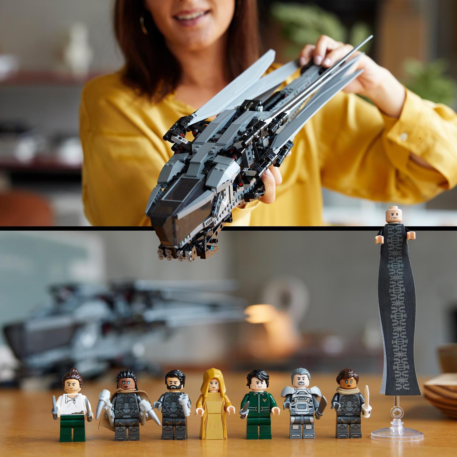 Voir la diapositive 7 : LEGO LEGO Icons 10327 Dune Atreides Royal Ornithopter, Collection pour Adultes, Idée Cadeau pour Cinéphiles Femmes et Hommes