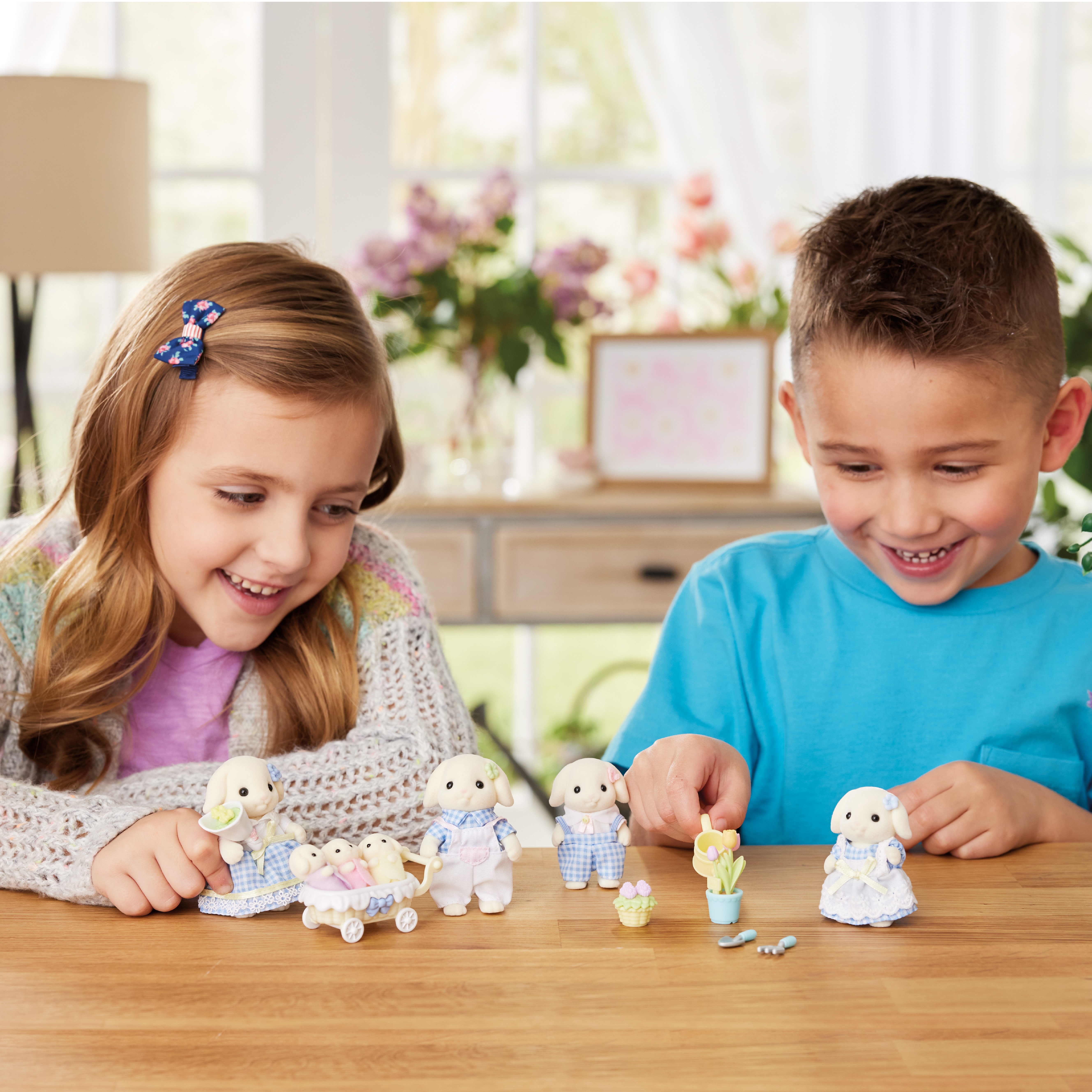 Voir la diapositive 6 : EPOCH D'ENFANCE La famille Lapin Bélier Sylvanian Family