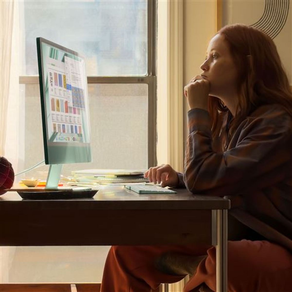 APPLE iMac 24" écran rétina 4,5K 256 Go SSD 8 Go RAM Puce M3 - Bleu