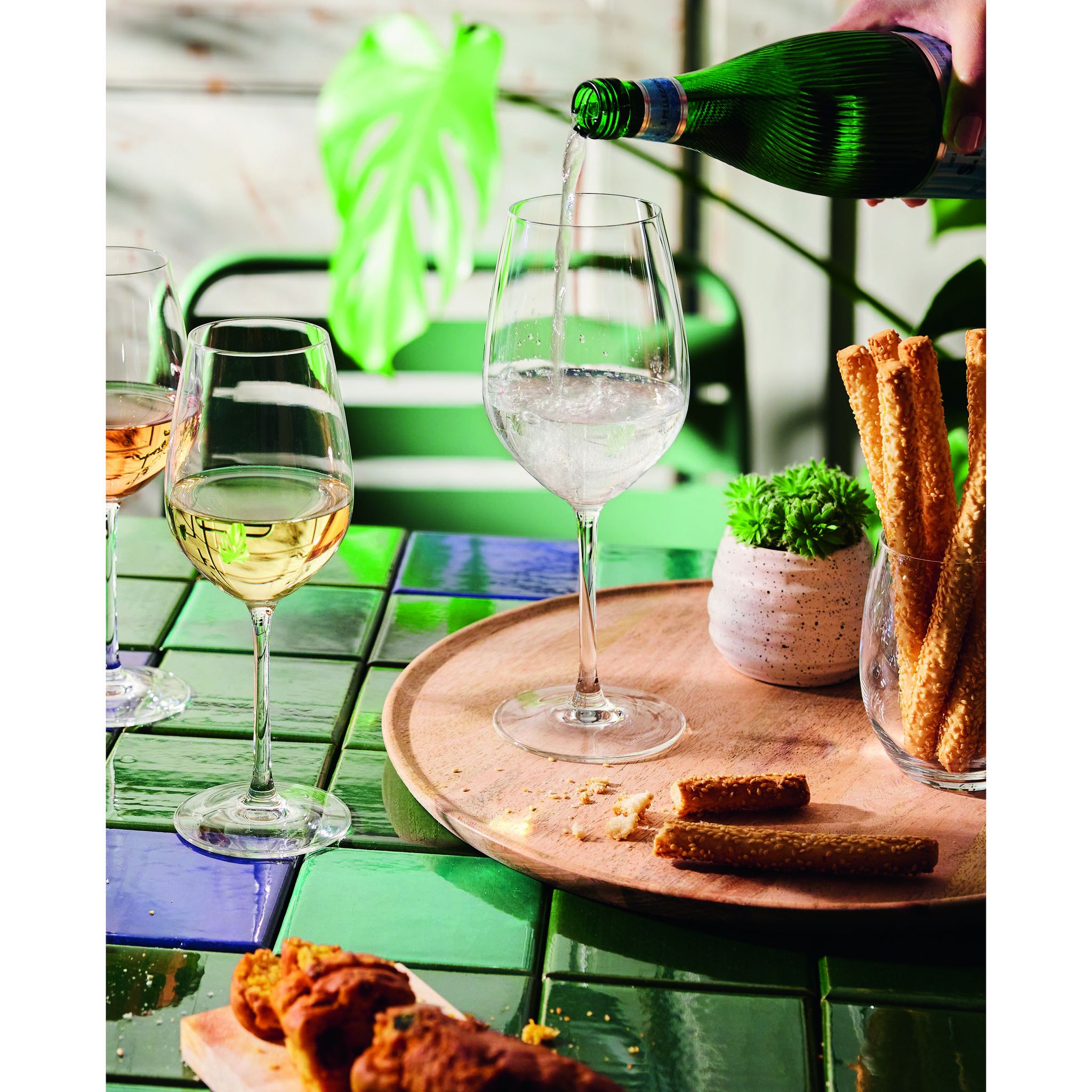 Voir la diapositive 3 : LUMINARC Lot de 4 verres à pied 35 cl MENADES CRISTELLIN