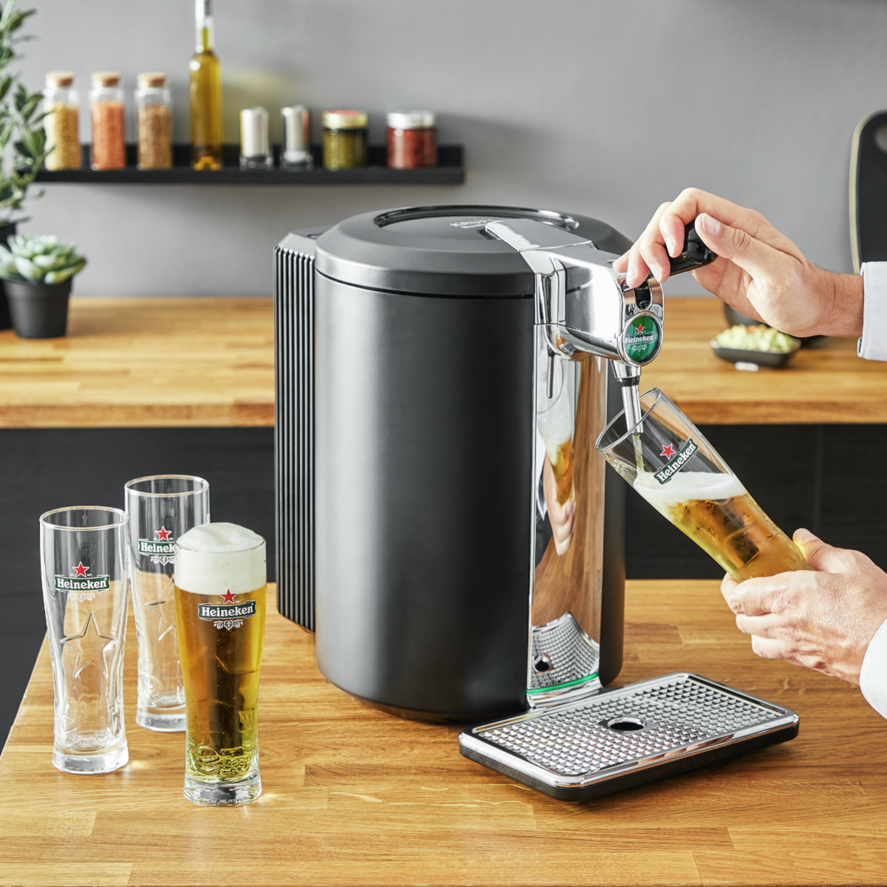 Voir la diapositive 4 : KRUPS Tireuse à bière BeerTender Compact VB450E10 - Noir