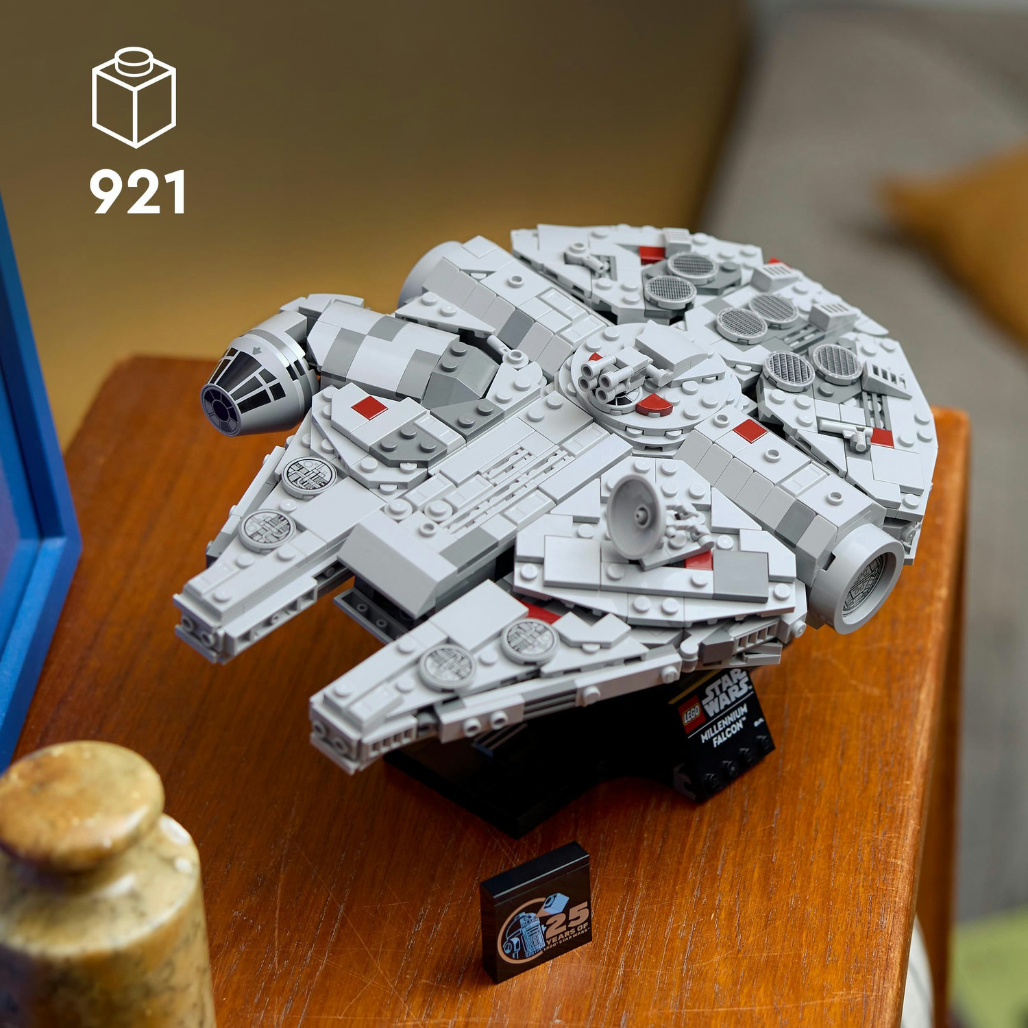 Voir la diapositive 3 : LEGO LEGO Star Wars 75375 Millennium Falcon - Set de Construction - Vaisseau Spatial - Adulte
