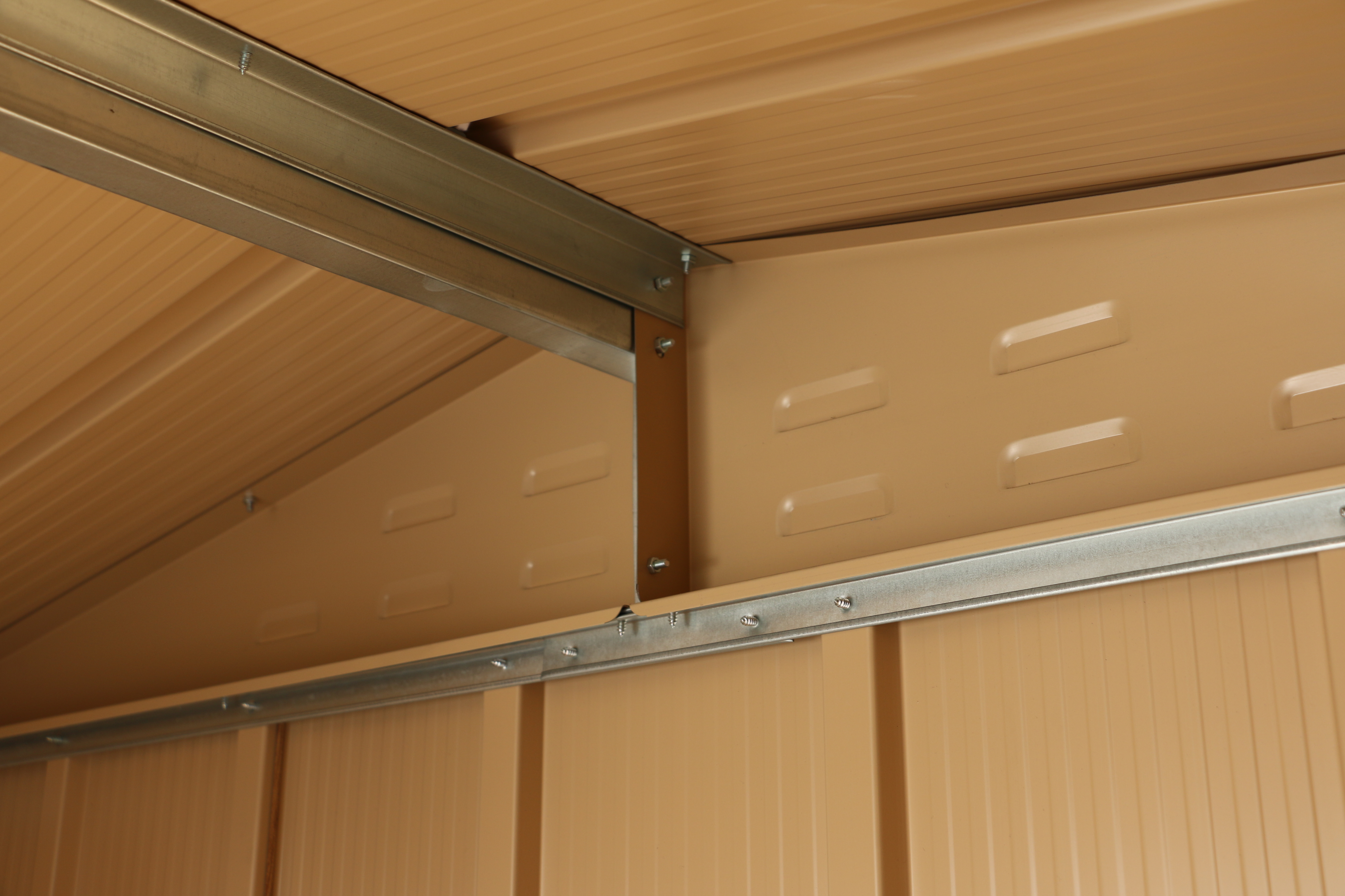 Voir la diapositive 4 : DURAMAX Abri de jardin métal imitation bois 2,47m² + kit ancrage inclus