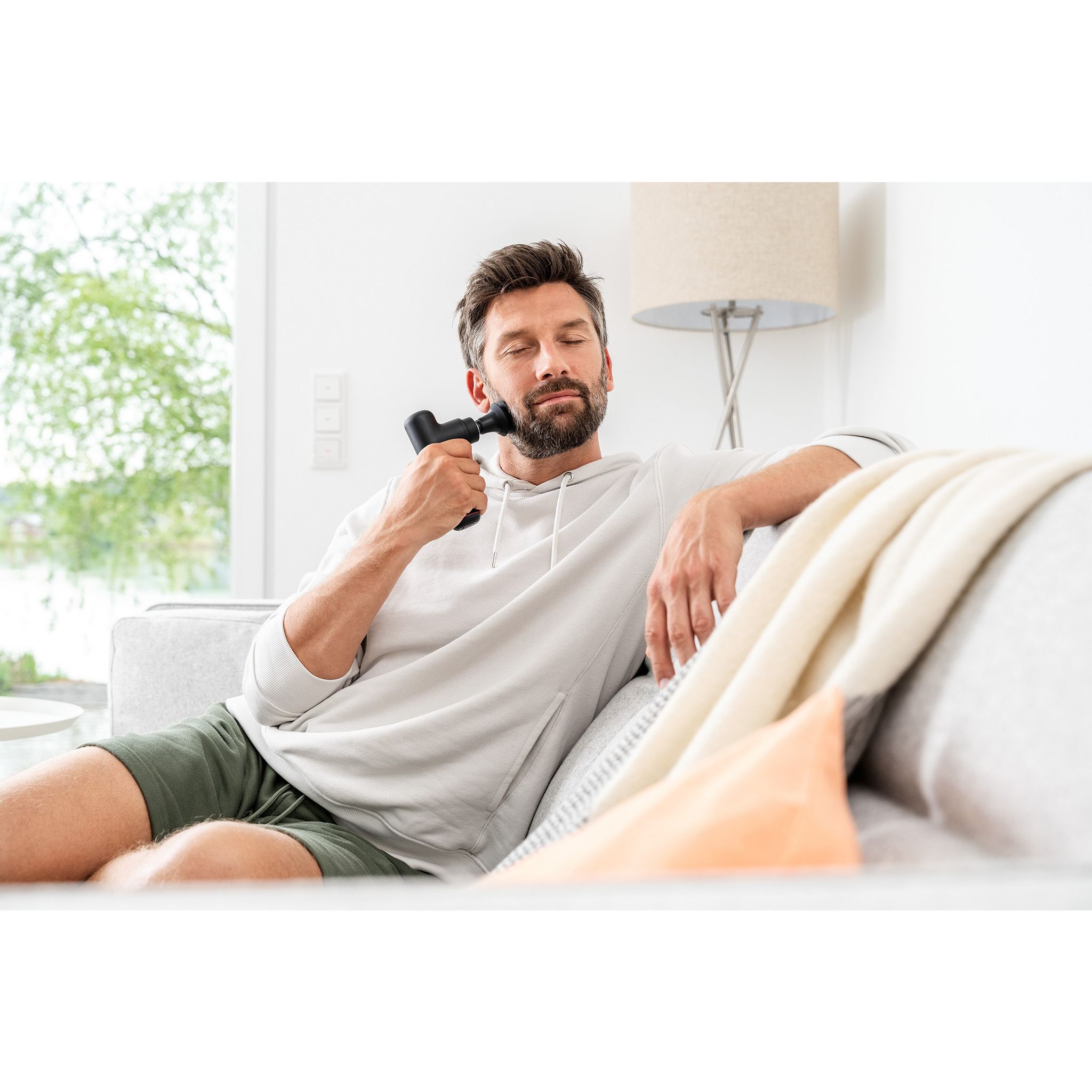 Voir la diapositive 6 : BEURER Pistolet de massage MG79 - Noir