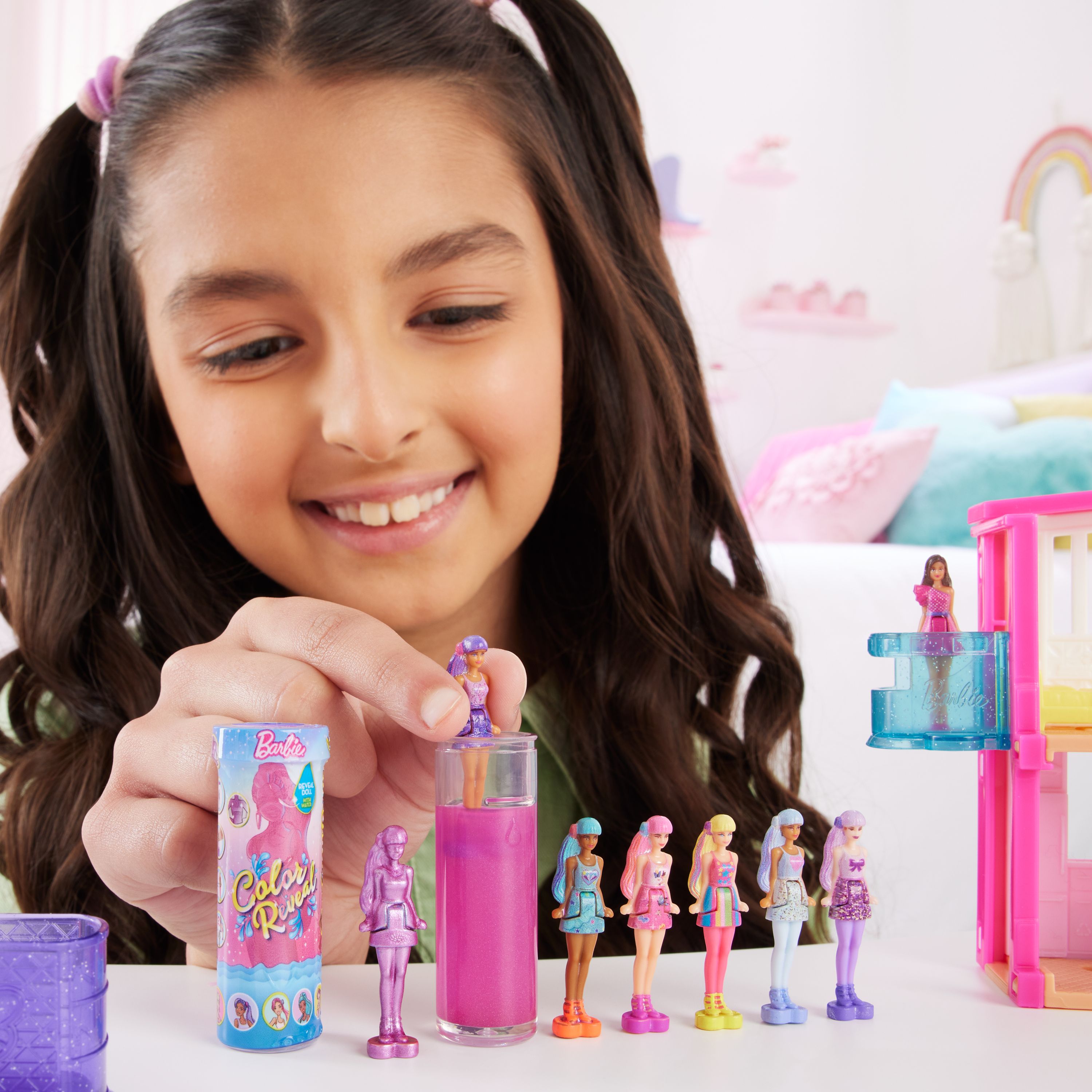 Voir la diapositive 9 : MATTEL Figurine mini Barbie Color Reveal