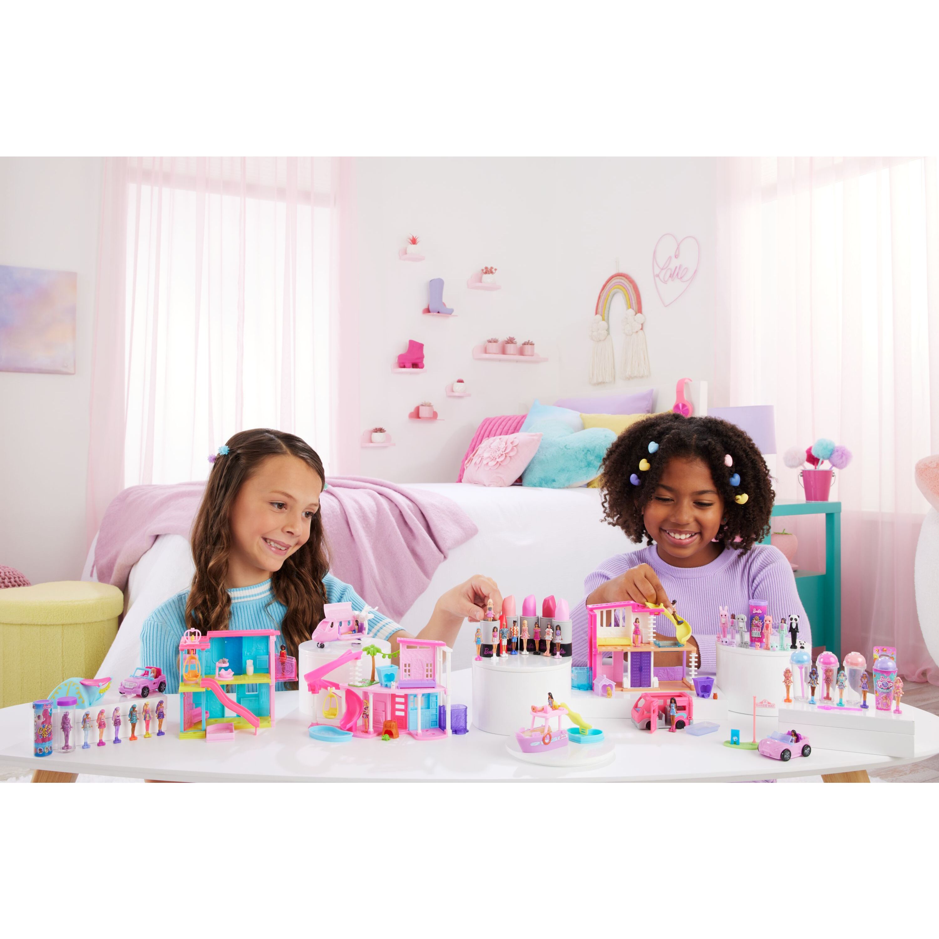 Voir la diapositive 12 : MATTEL Maison de rêve Mini Barbieland