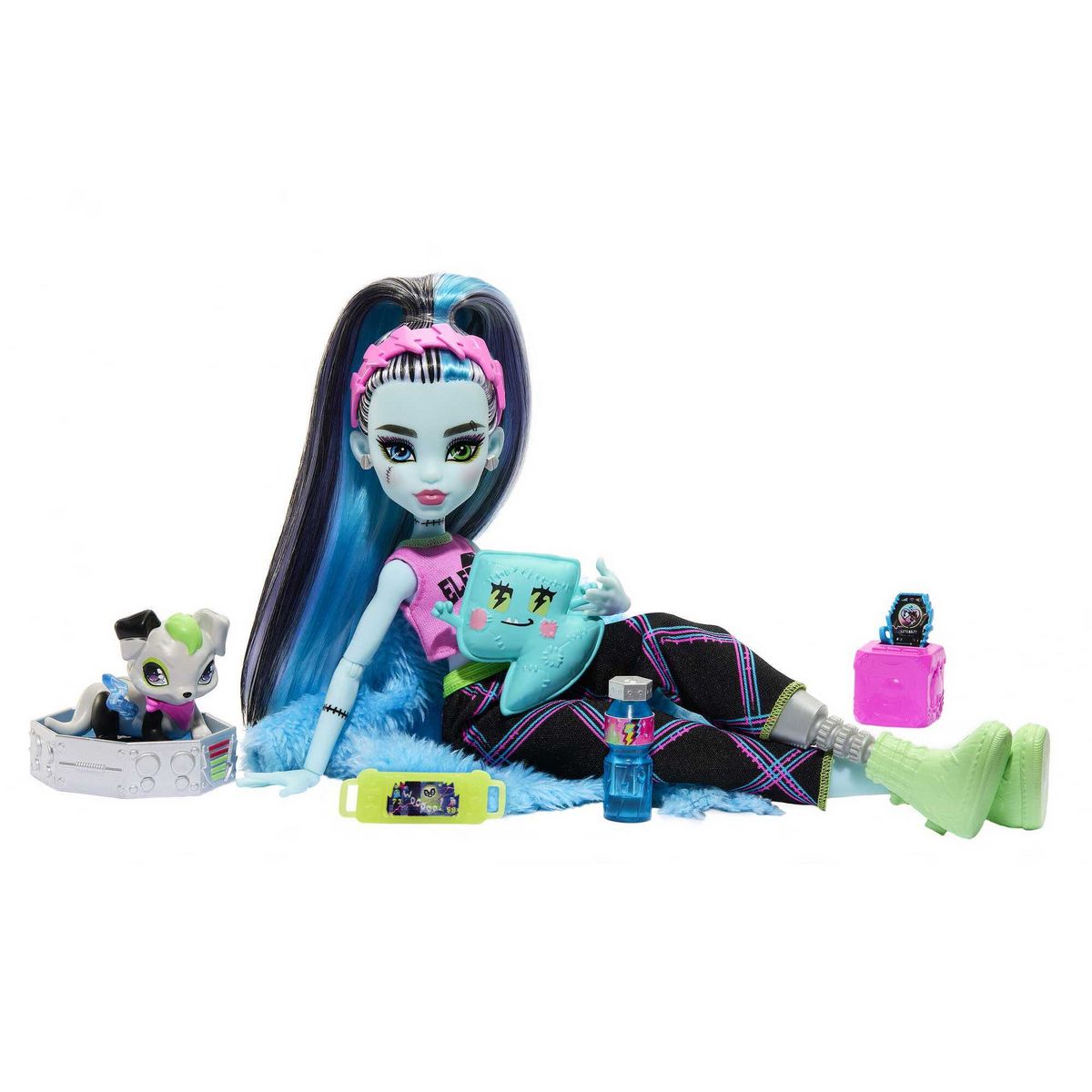 MATTEL Poupée Monster High Frankie soirée Pyjama