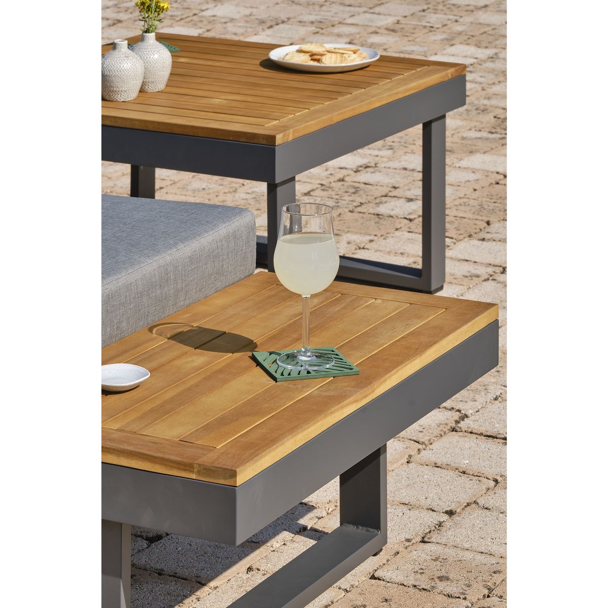 DCB GARDEN Salon de jardin 5 places bois d'acacia et aluminium gris anthracite  MIYAKO