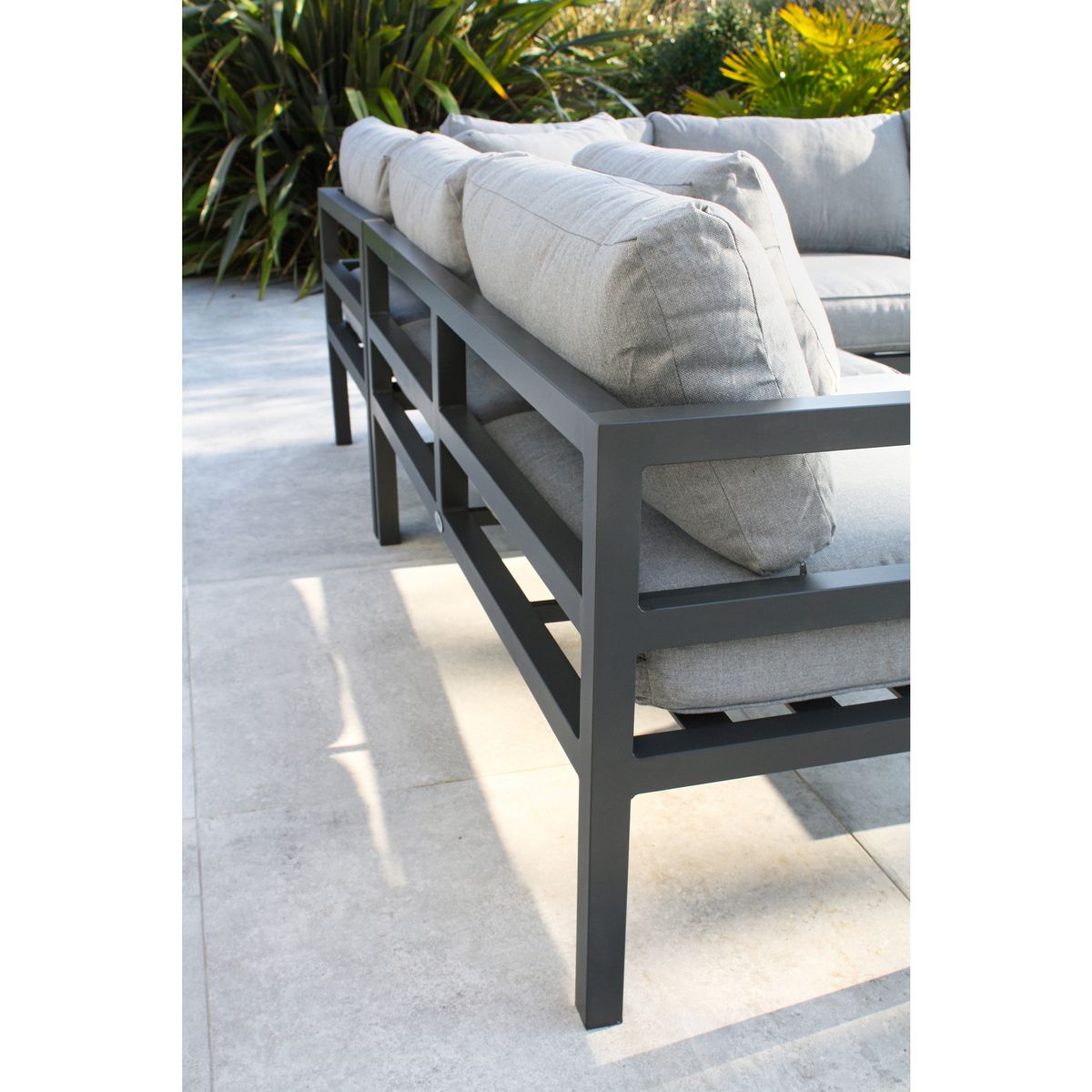 Salon de jardin d'angle - 4/6 places - Aluminium - Gris Anthracite - BEAUBOURG