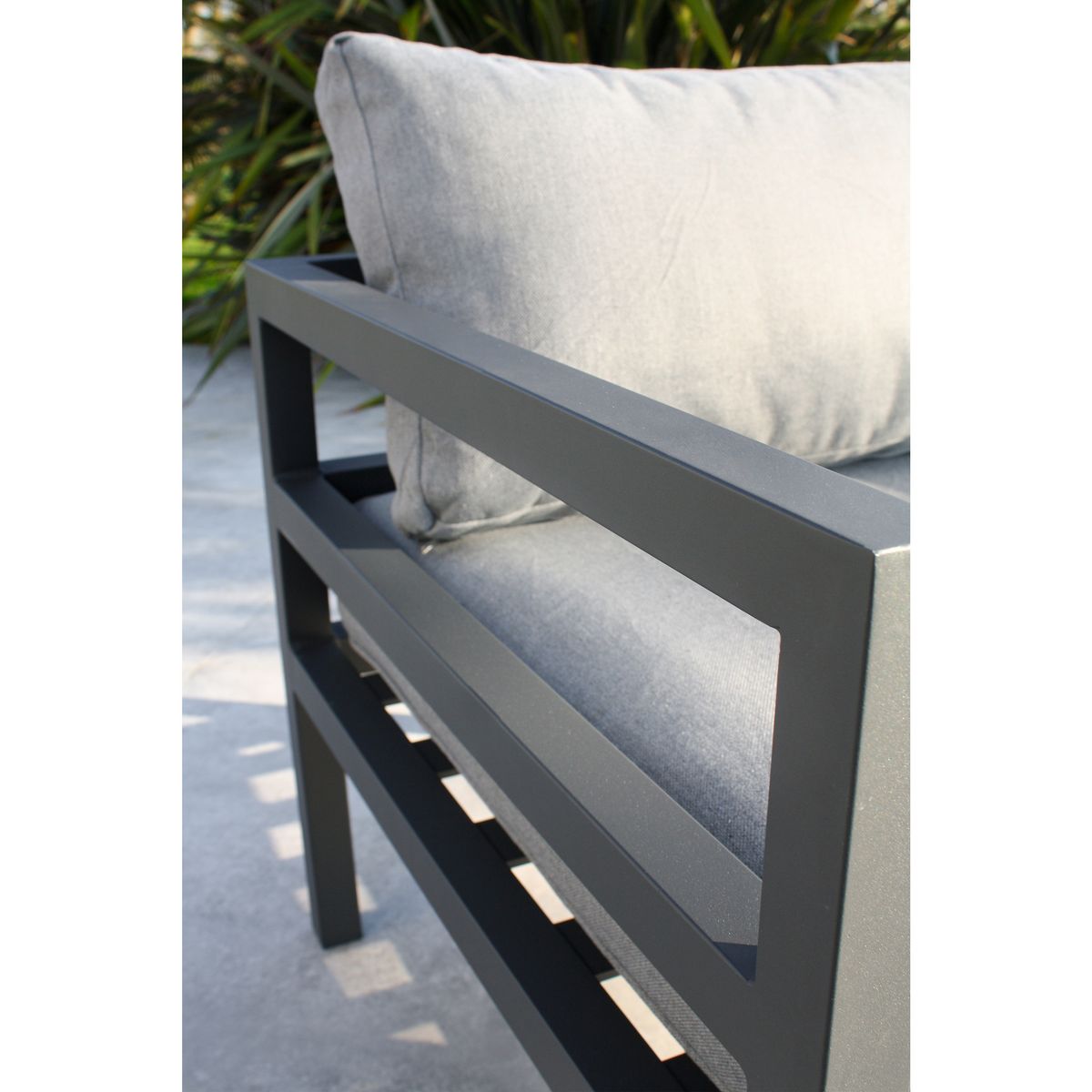 Salon de jardin d'angle - 4/6 places - Aluminium - Gris Anthracite - BEAUBOURG