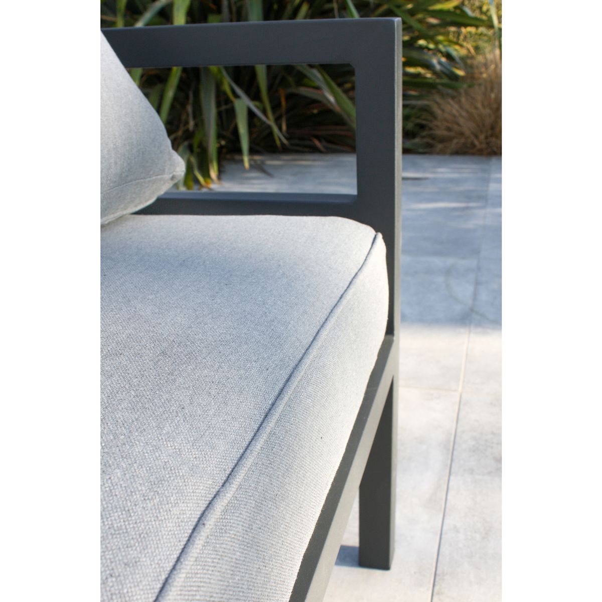 Salon de jardin d'angle - 4/6 places - Aluminium - Gris Anthracite - BEAUBOURG