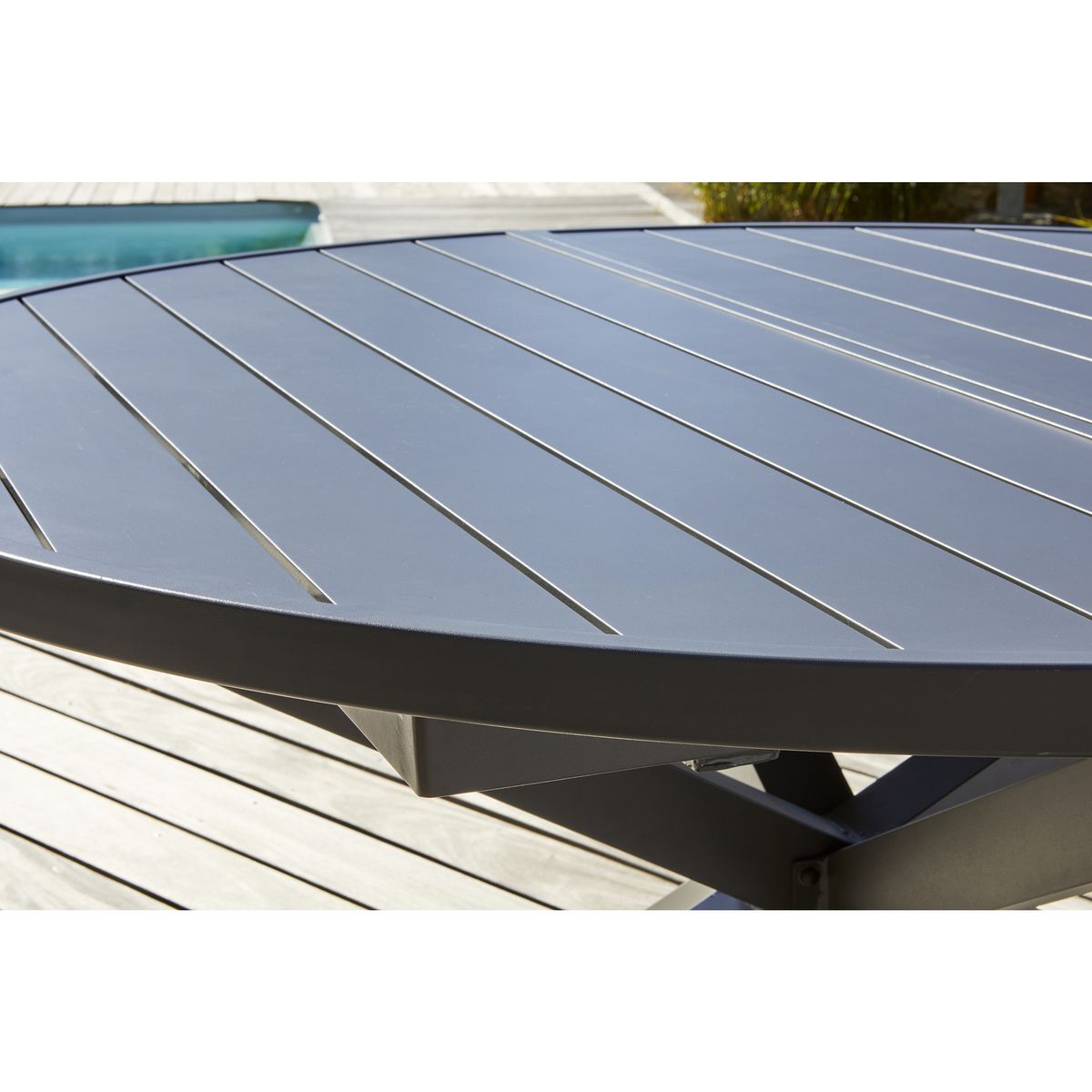 DCB GARDEN Salon de jardin avec rallonge papillon - 6 places - Aluminium - Anthracite - PELOSA