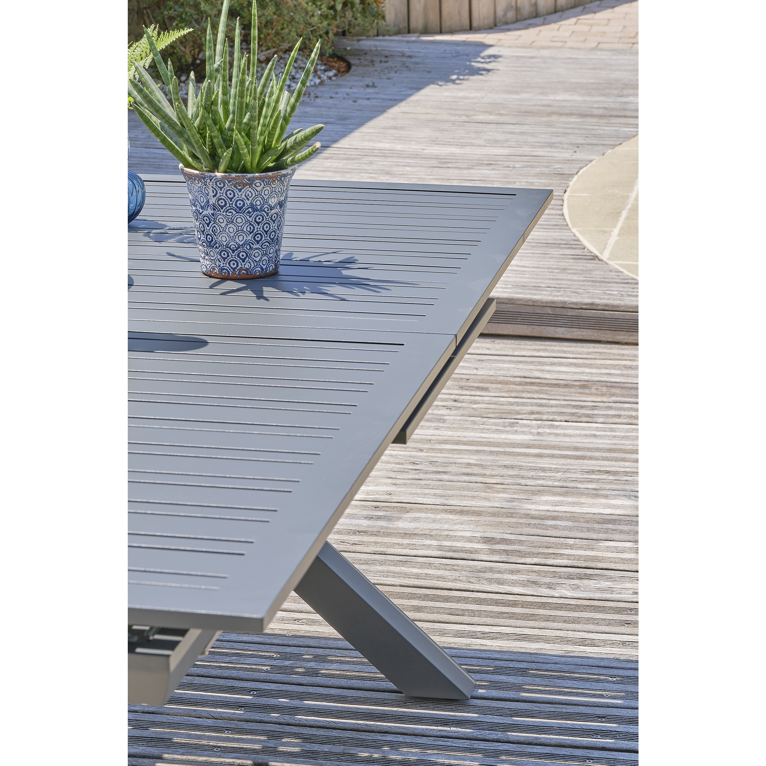 Voir la diapositive 14 : DCB GARDEN Salon de jardin - 6 places - Aluminium - Anthracite - FLORIDE