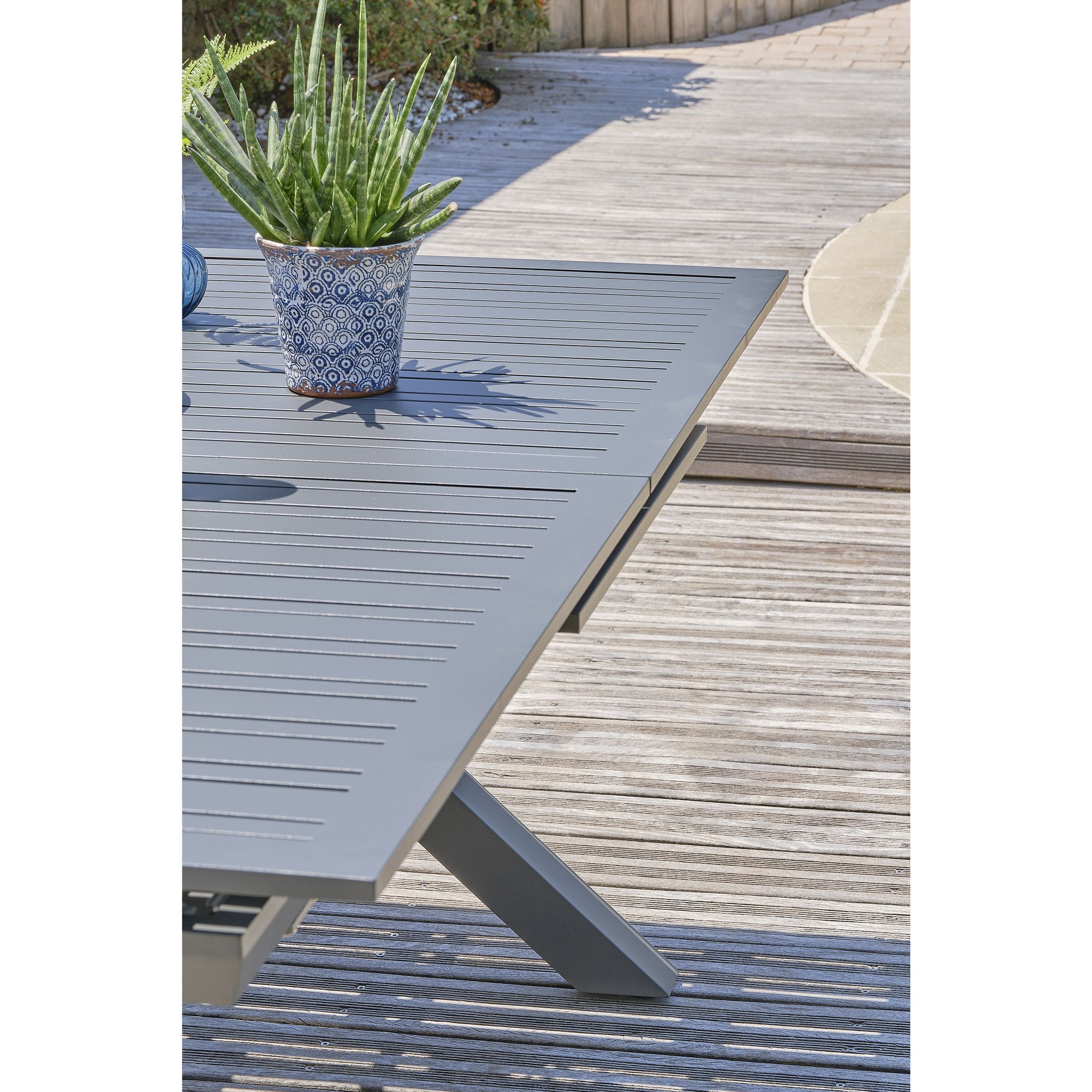 Voir la diapositive 14 : DCB GARDEN Salon de jardin - 6 places - Aluminium - Anthracite - FLORIDE