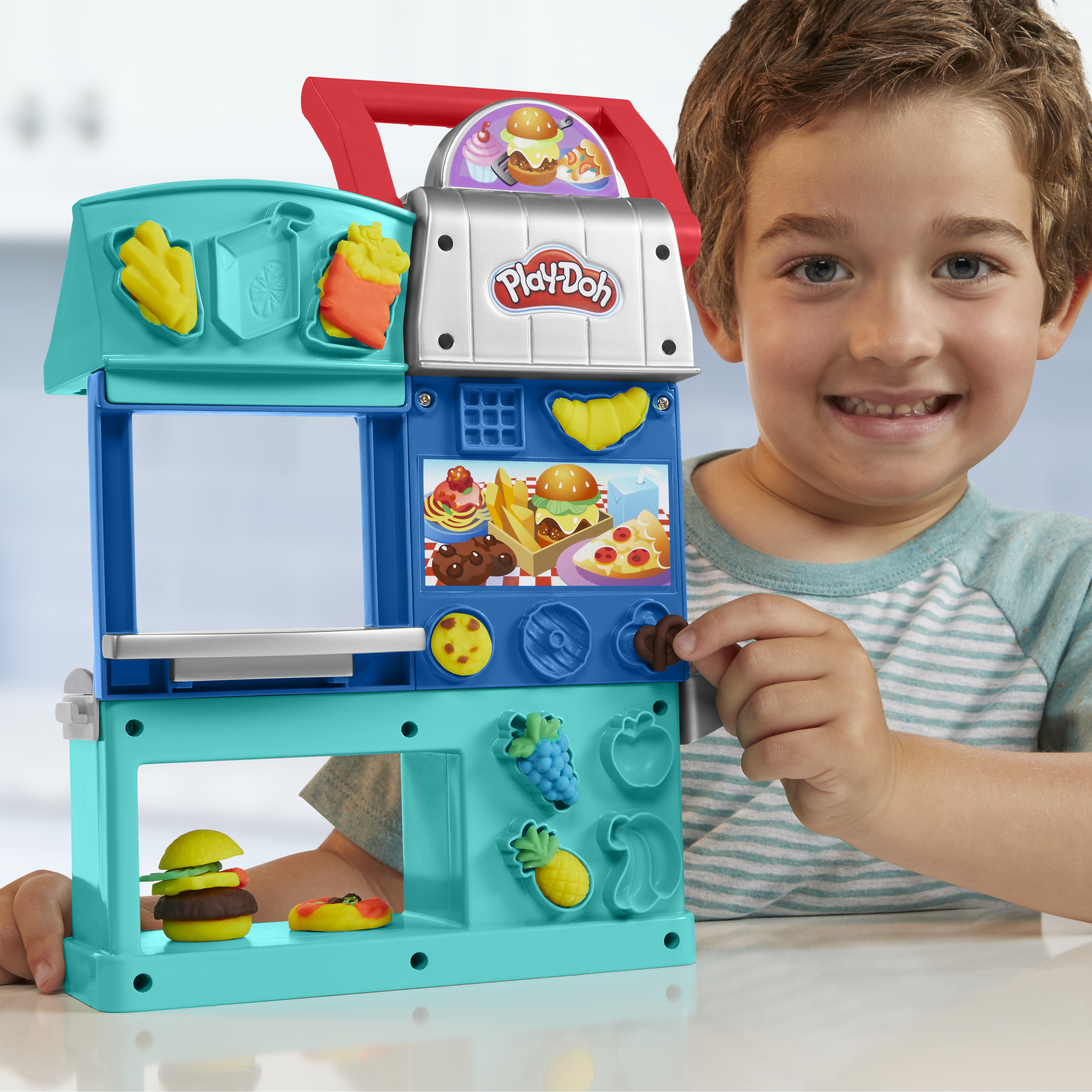 Voir la diapositive 6 : HASBRO Pâte à modeler Le ptit resto