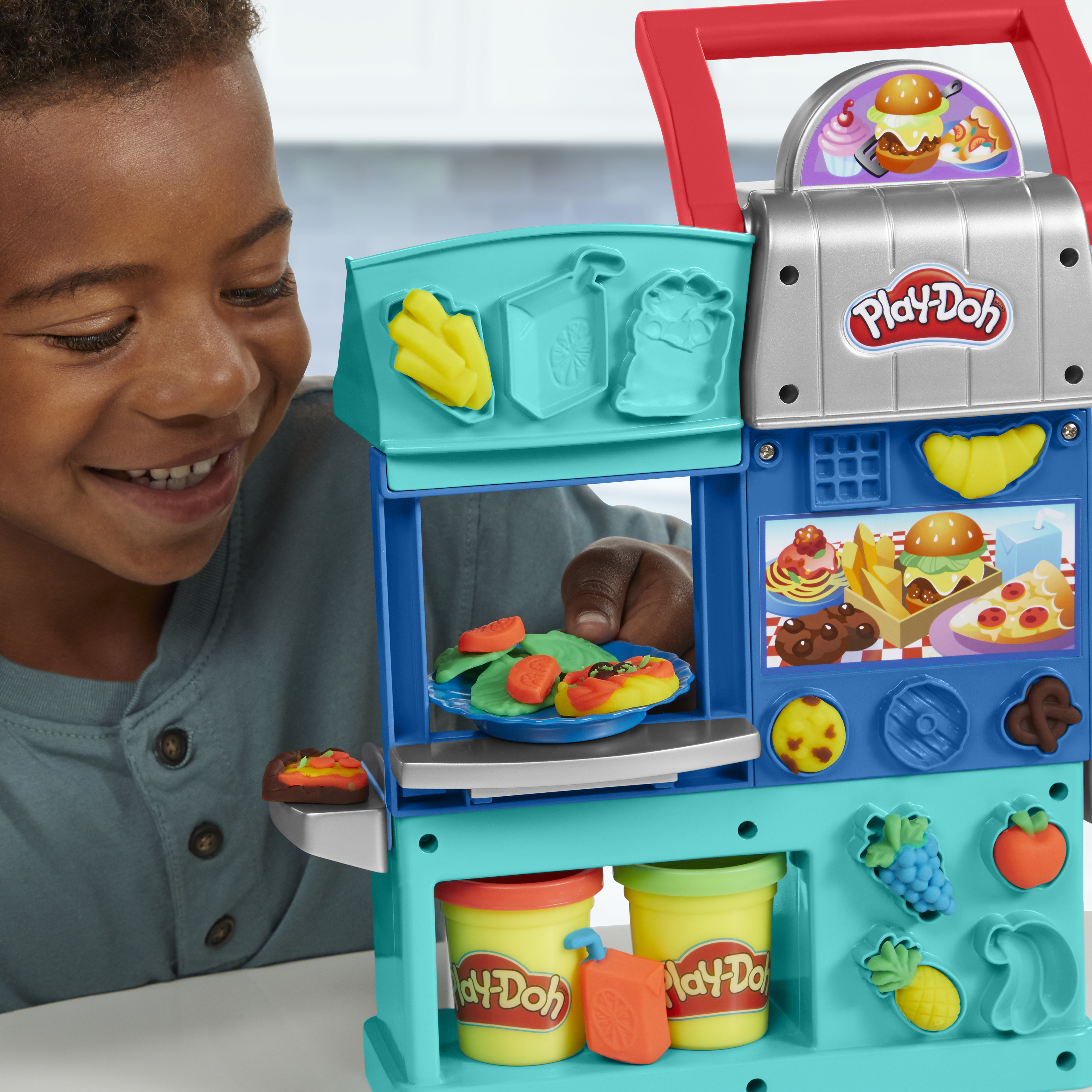 Voir la diapositive 7 : HASBRO Pâte à modeler Le ptit resto