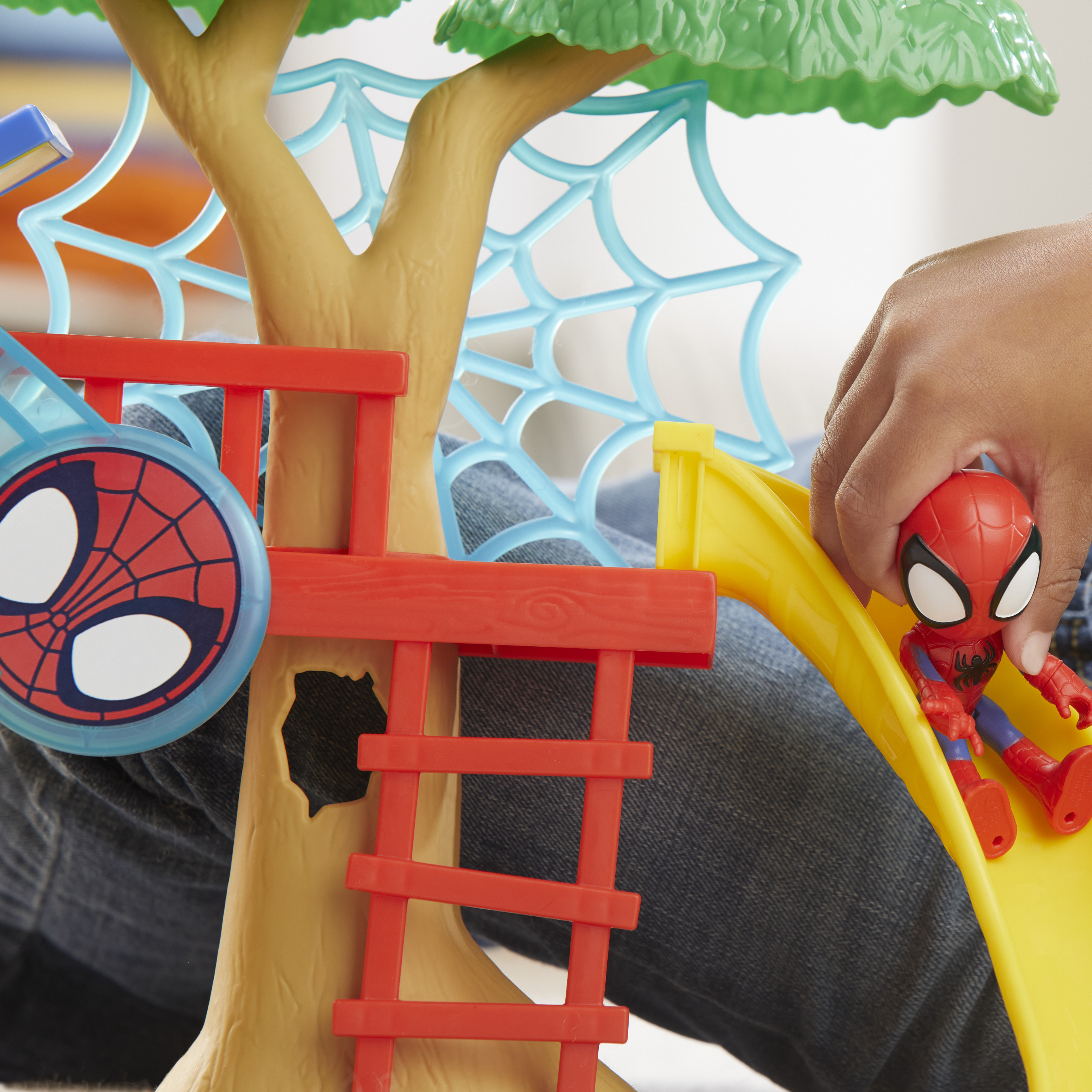 Voir la diapositive 16 : HASBRO Aire de Jeux Spidey