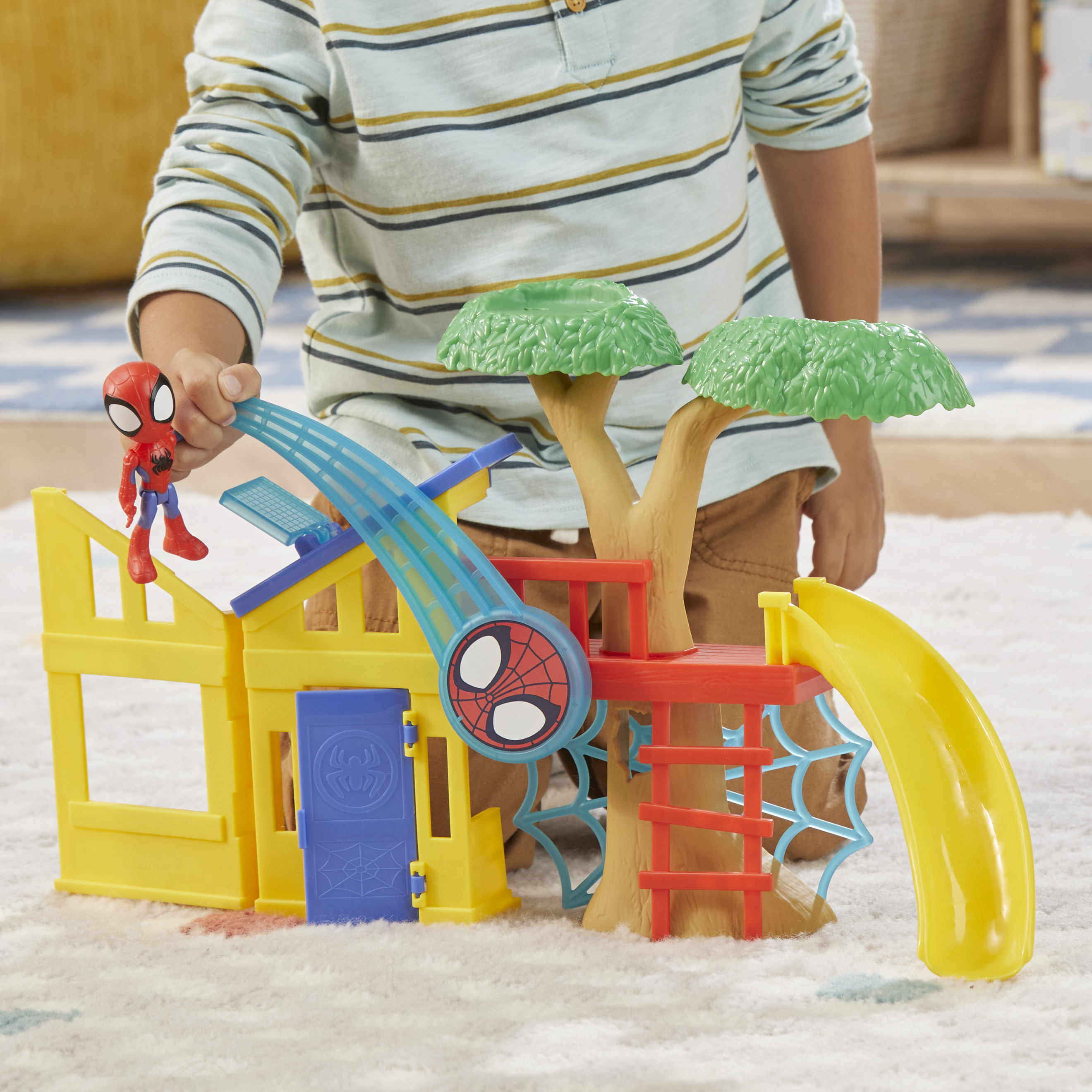 Voir la diapositive 17 : HASBRO Aire de Jeux Spidey