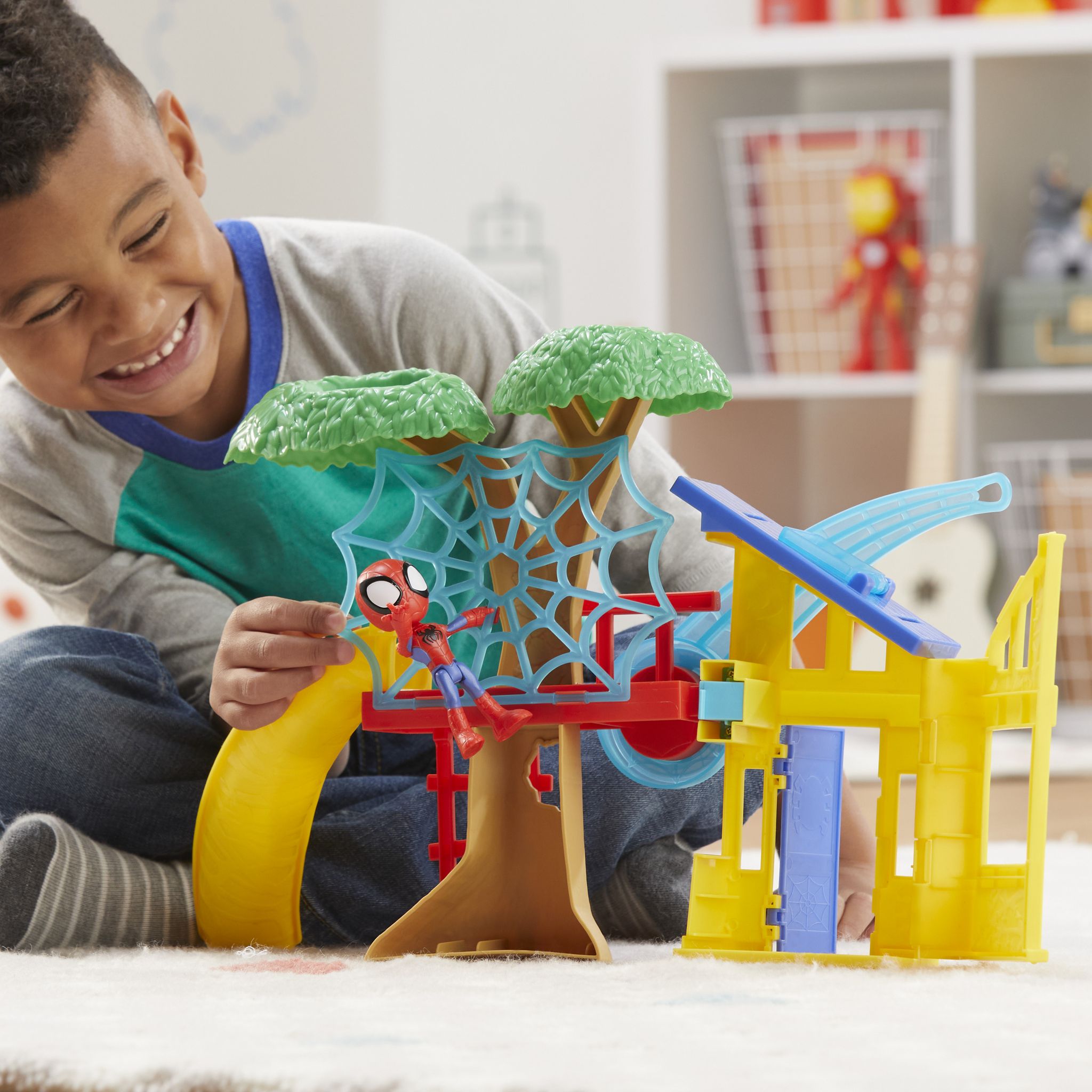 Voir la diapositive 6 : HASBRO Aire de Jeux Spidey