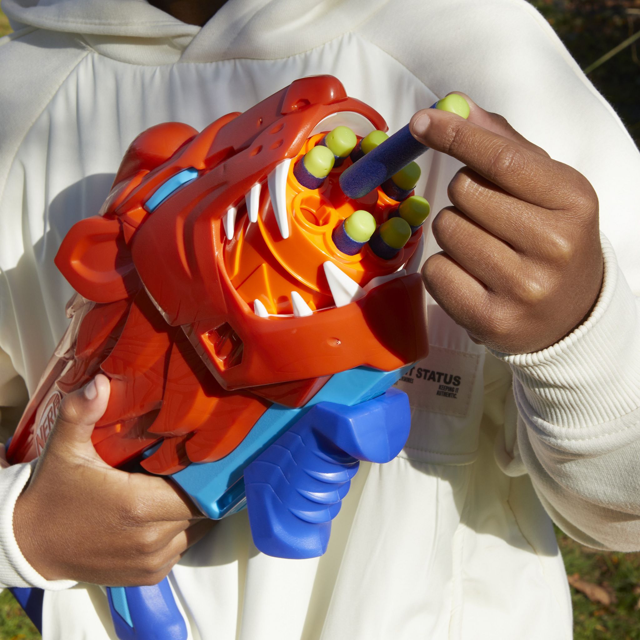 Voir la diapositive 19 : HASBRO Nerf Lion Fury