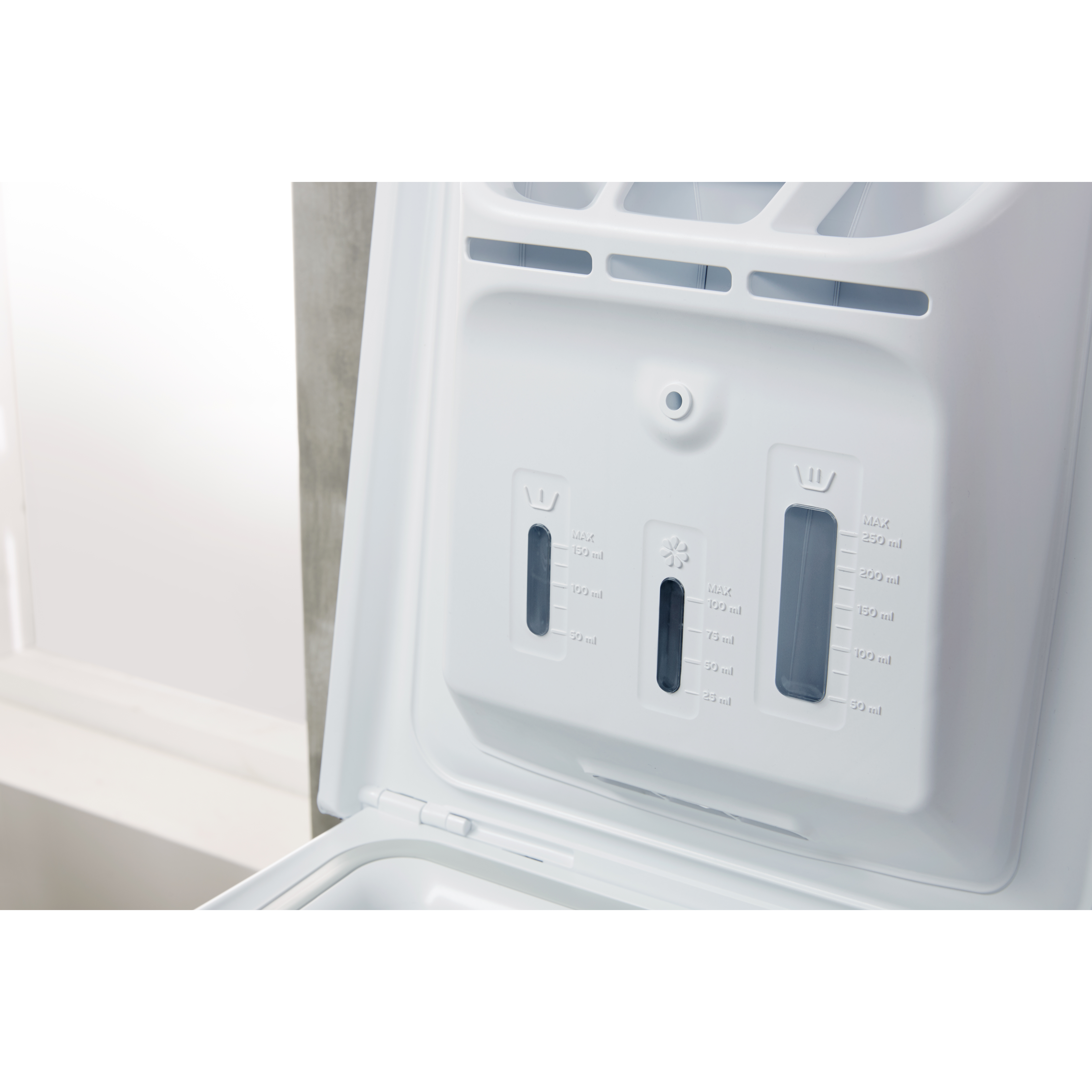 Voir la diapositive 6 : INDESIT Lave linge top BTWS72200FR/N, 7 kg, 1200 T/min, E