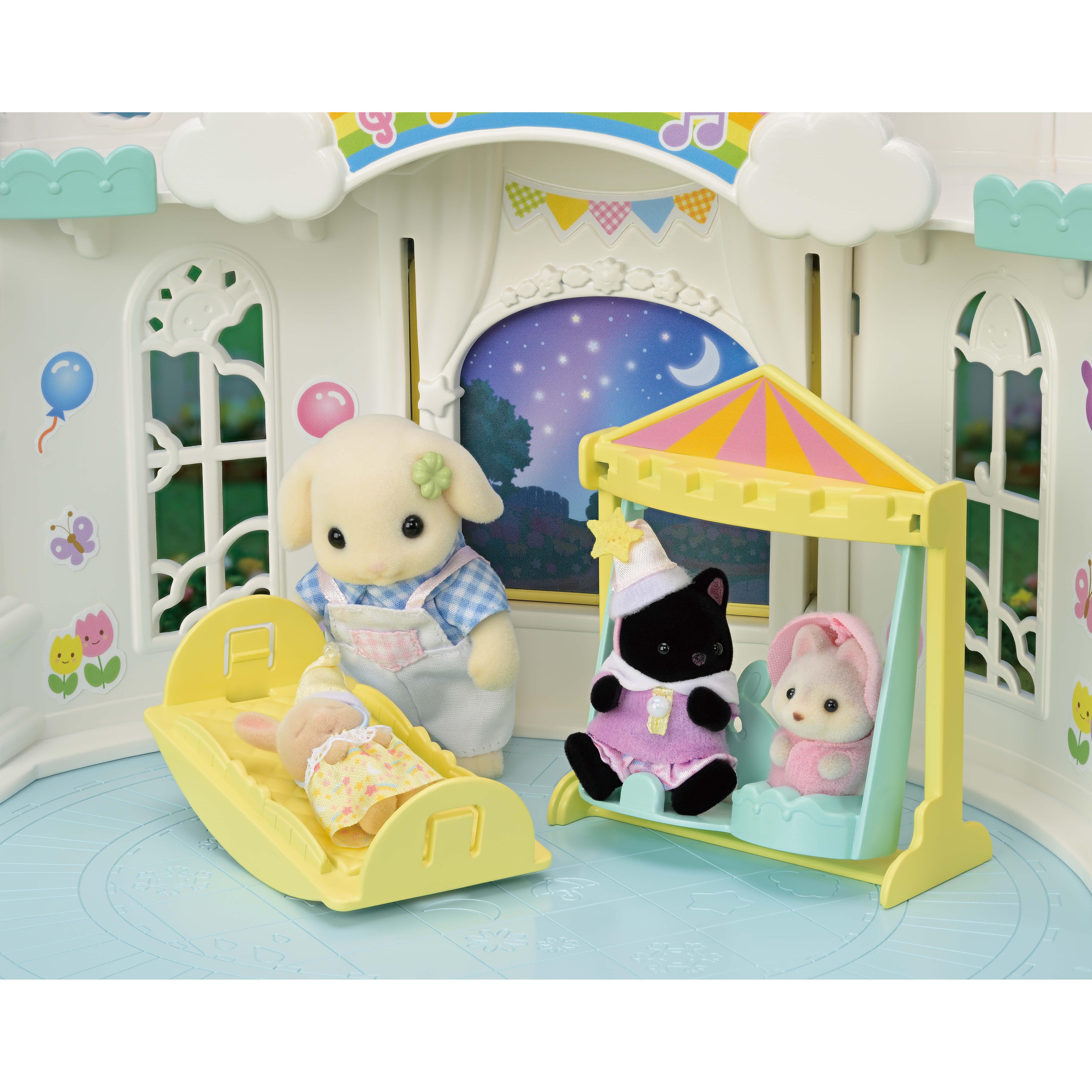 Voir la diapositive 13 : EPOCH D'ENFANCE Sylvanian Families - La crèche ensoleillée