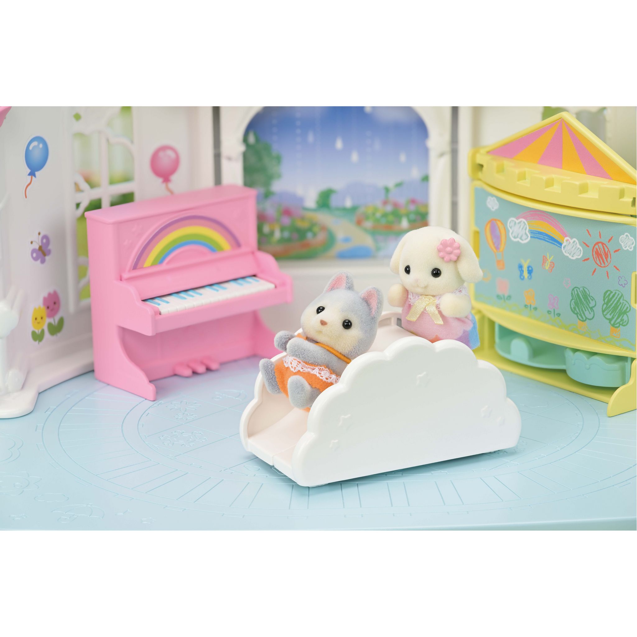 Voir la diapositive 6 : EPOCH D'ENFANCE Sylvanian Families - La crèche ensoleillée