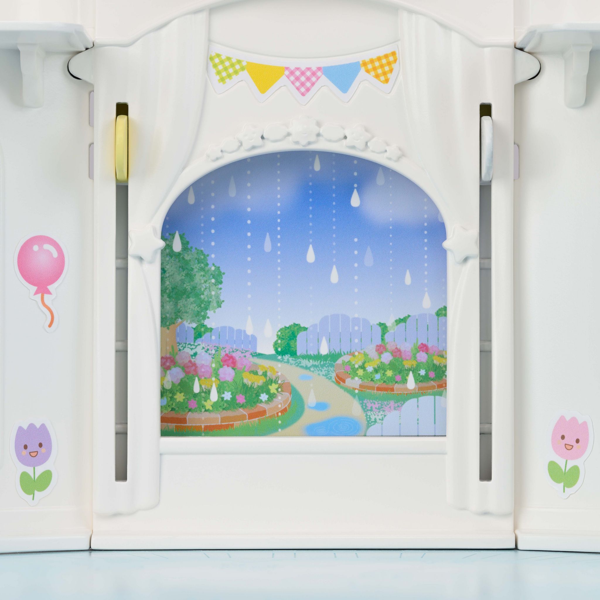 Voir la diapositive 10 : EPOCH D'ENFANCE Sylvanian Families - La crèche ensoleillée