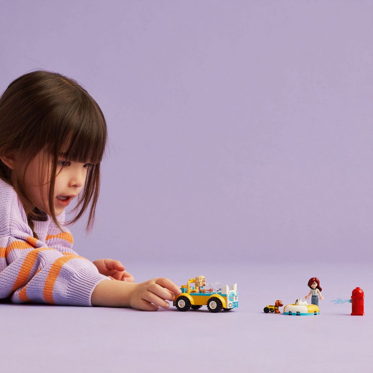 LEGO Friends 42635 - La Voiture de Toilettage Canin - Set avec un Véhicule - Jouet sur le Thème des Animaux et de la Nature - 2 Mini-poupées et 2 Chiens