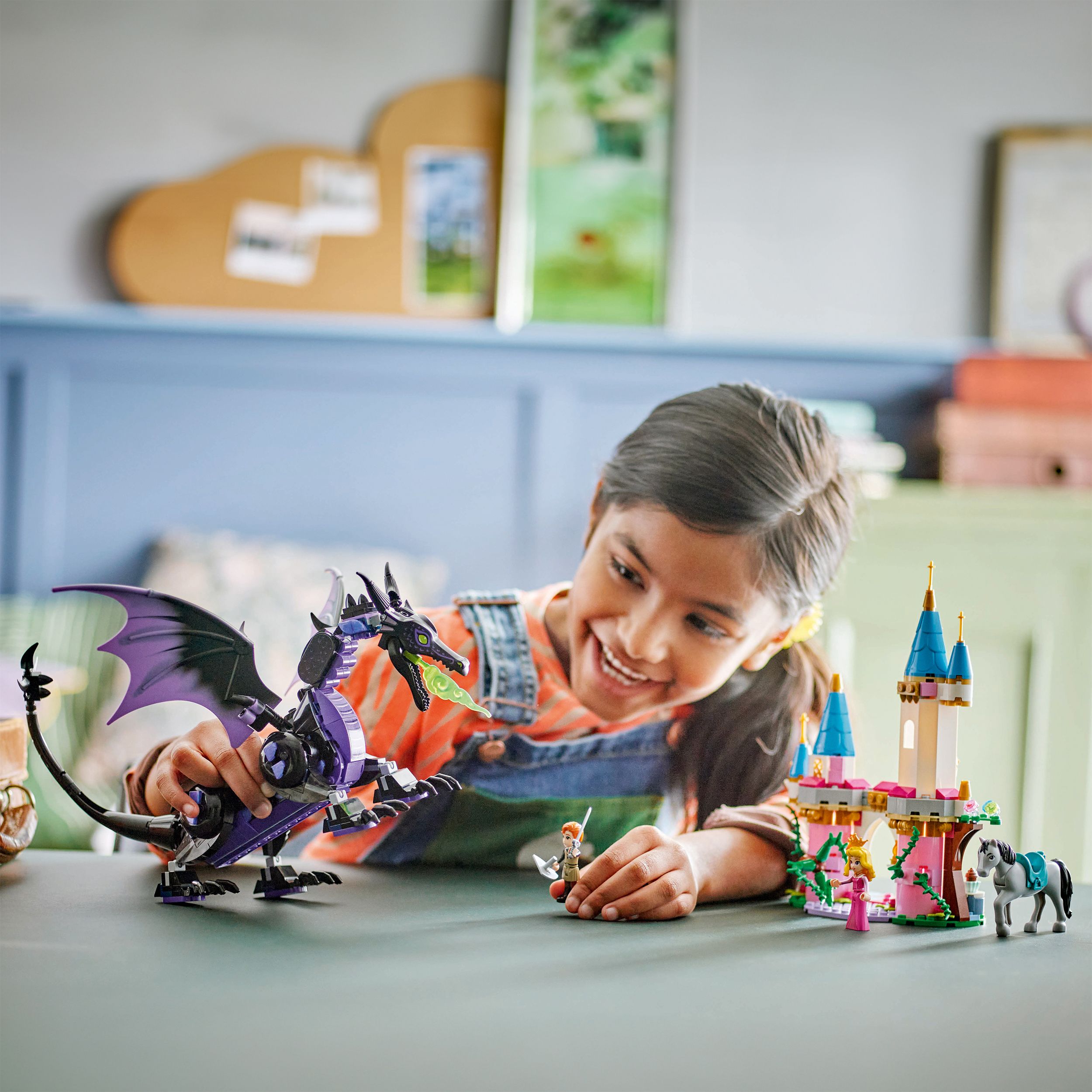Voir la diapositive 7 : LEGO Disney 43240 - Maléfique en Dragon, Jouet de Construction Pour les Enfants et les Fans de La Belle au Bois Dormant