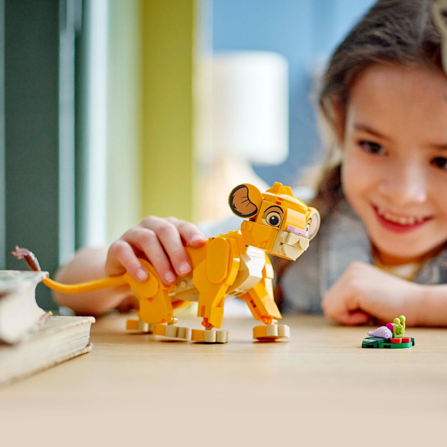 Voir la diapositive 7 : LEGO LEGO ǀ Disney 43243 Simba, le bébé du Roi lion, jouet de construction, idée cadeau