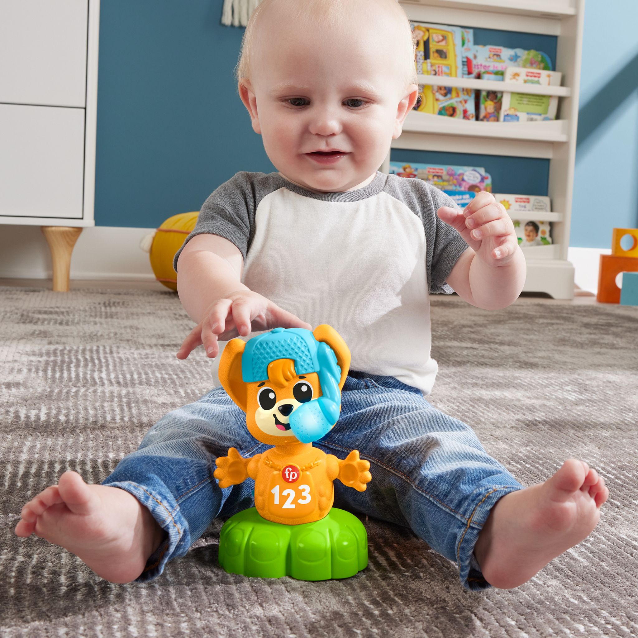 Voir la diapositive 7 : MATTEL Ma petite chanteuse Clara Sync Squad Fisher Price