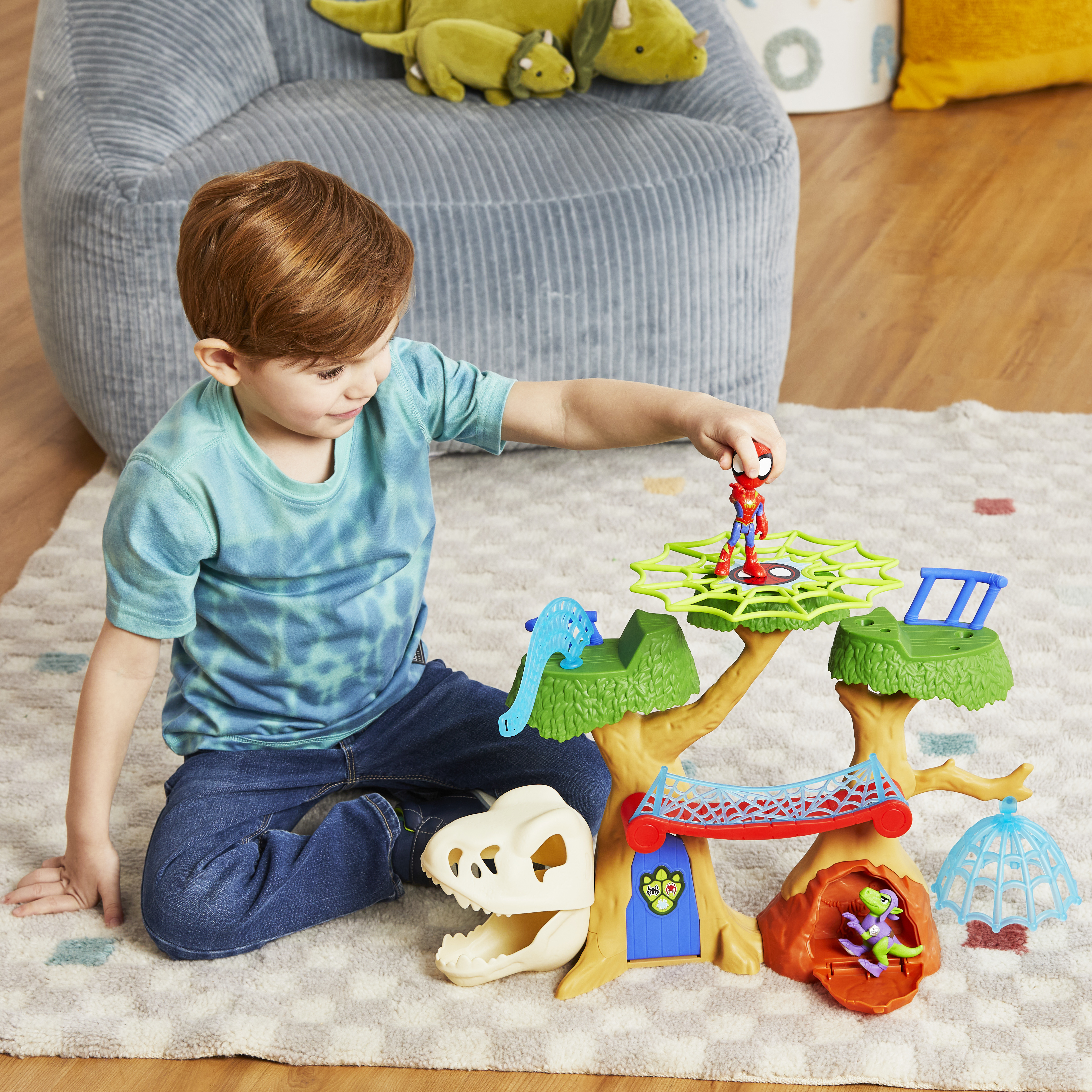 Voir la diapositive 5 : HASBRO Spidey et ses Amis Extraordinaires - Base forestière Dino-Webs