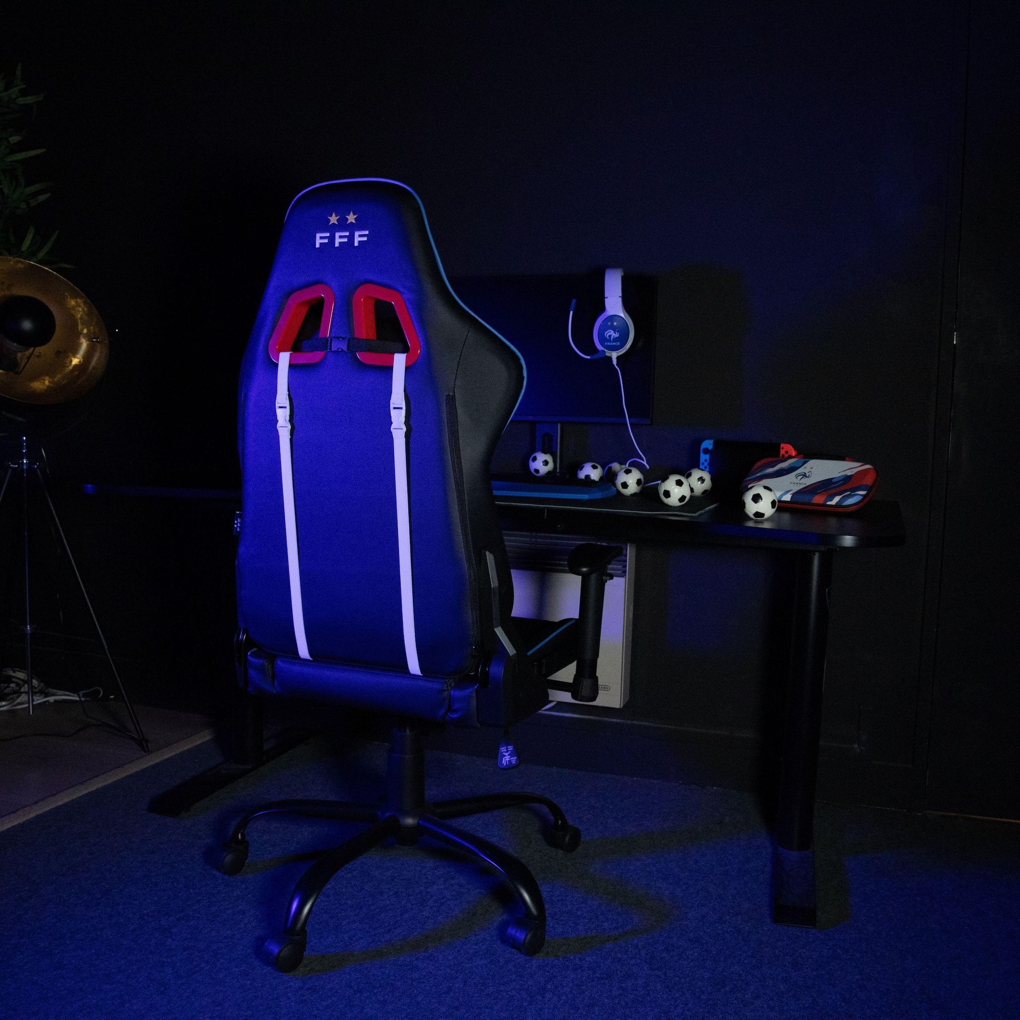 Voir la diapositive 6 : Fauteuil Gaming FFF
