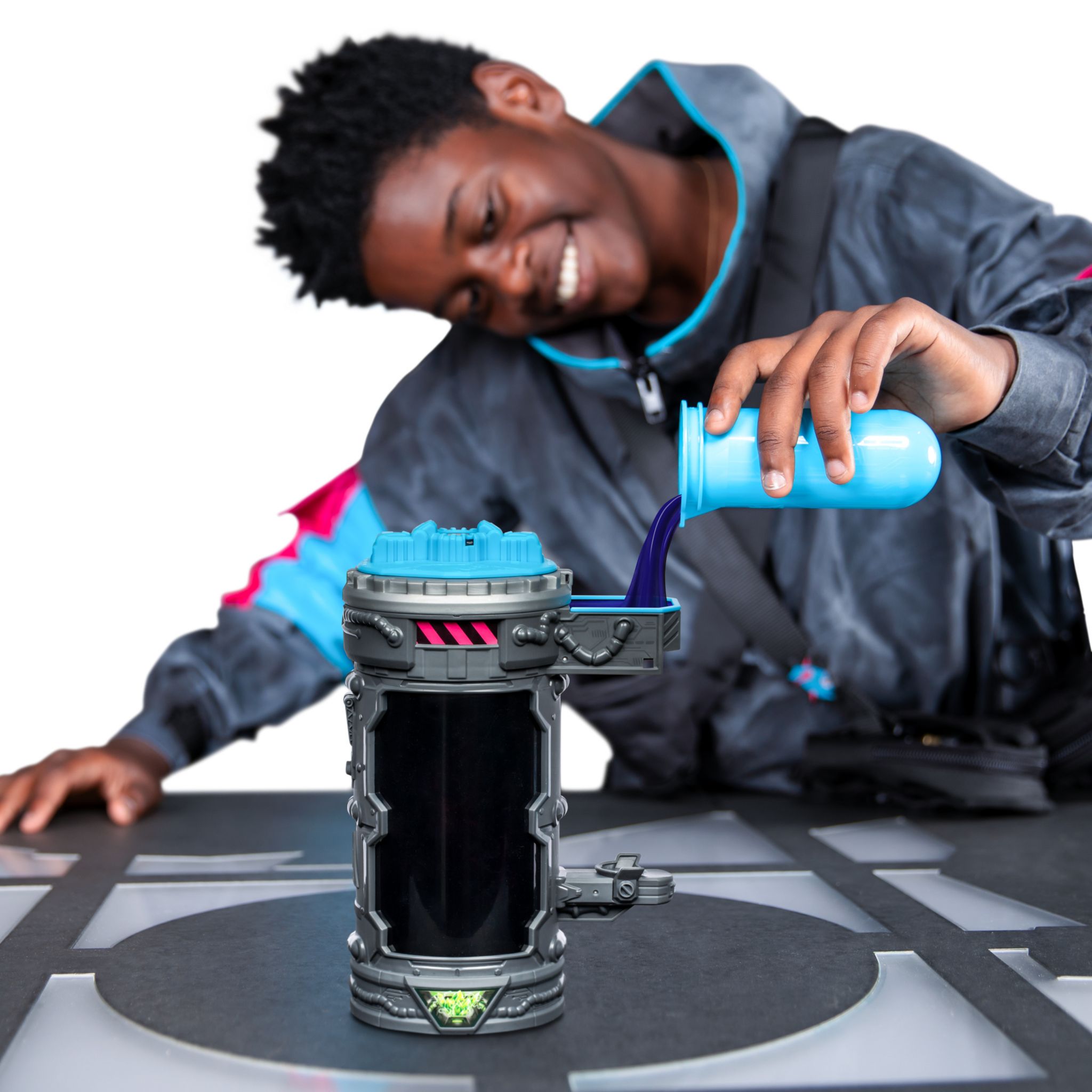 Voir la diapositive 8 : MOOSE Mr Beast Lab Mutators - Panthère Iconique