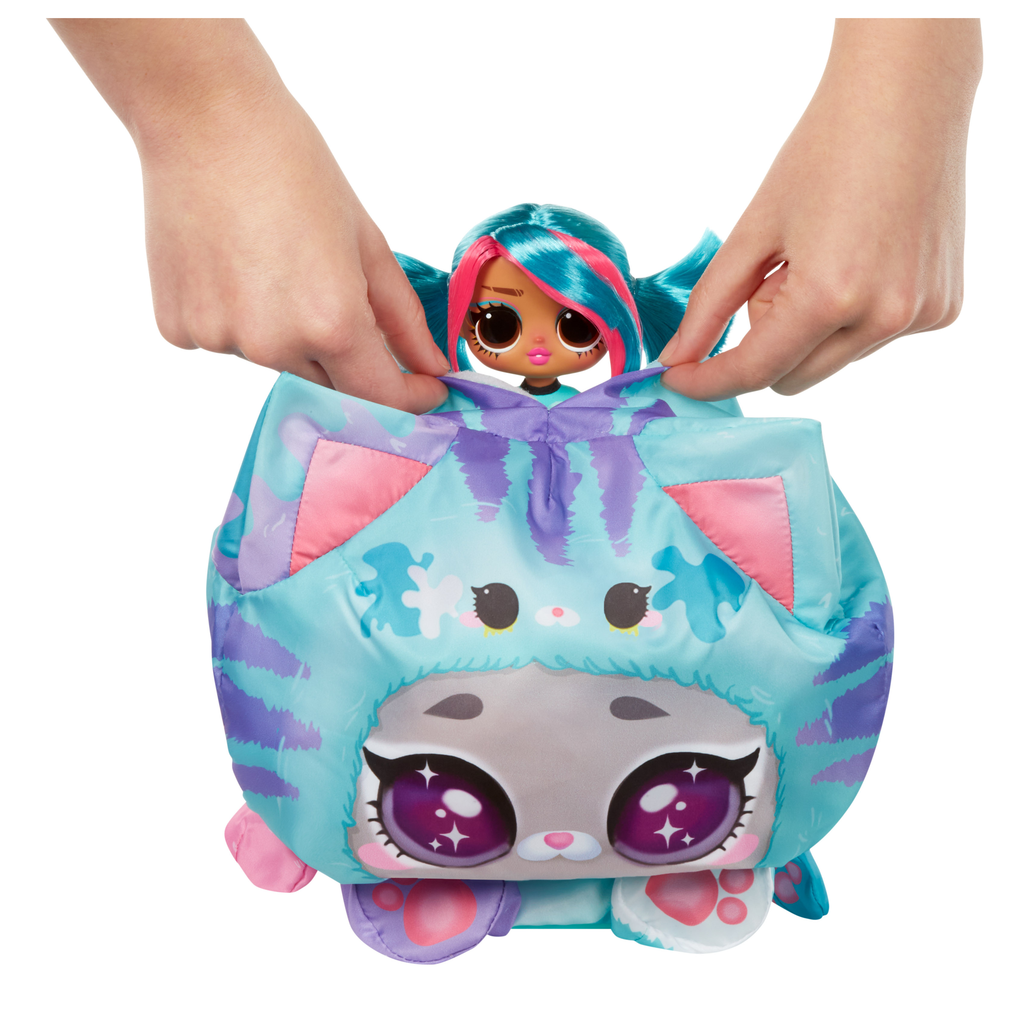 Voir la diapositive 5 : MGA Poupée LOL Tweens costume Emma Emo