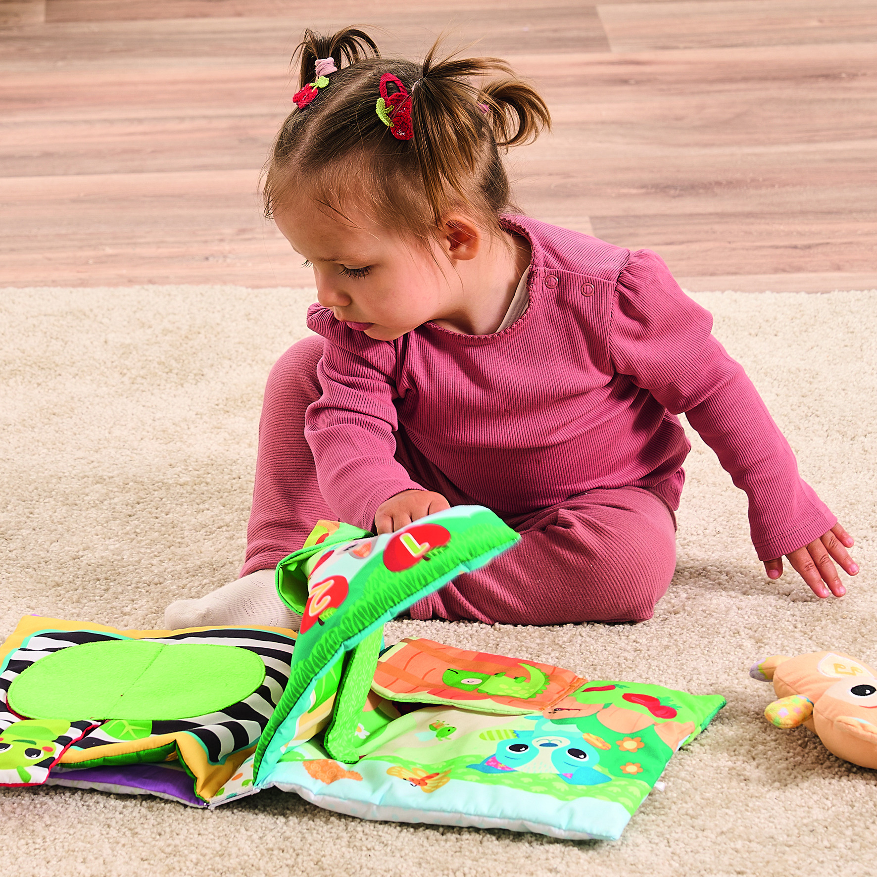 Voir la diapositive 6 : VTECH Grand Livre Tout Doux des découvertes