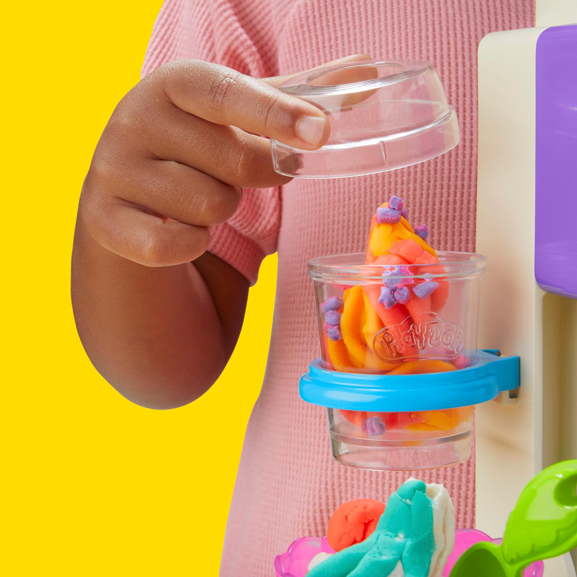 Voir la diapositive 25 : HASBRO Play-Doh Coffret Mes glaces arc-en-ciel