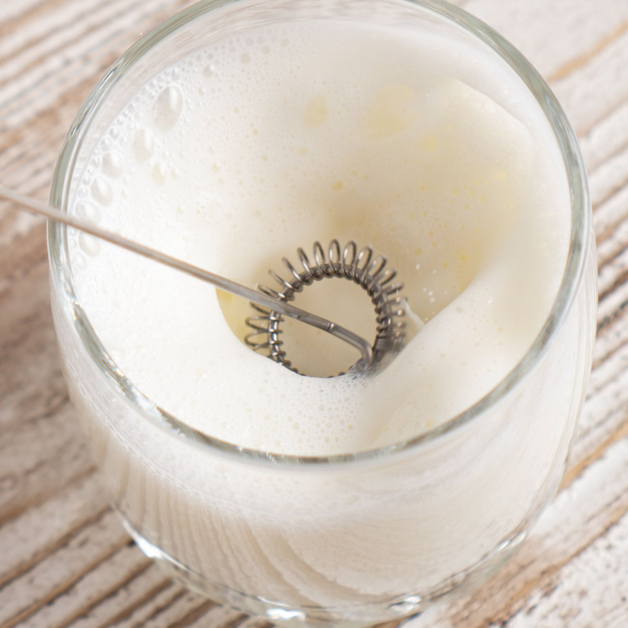 Voir la diapositive 10 : KITCHENCOOK Mousseur à lait électrique KFOAM - Gris et noir