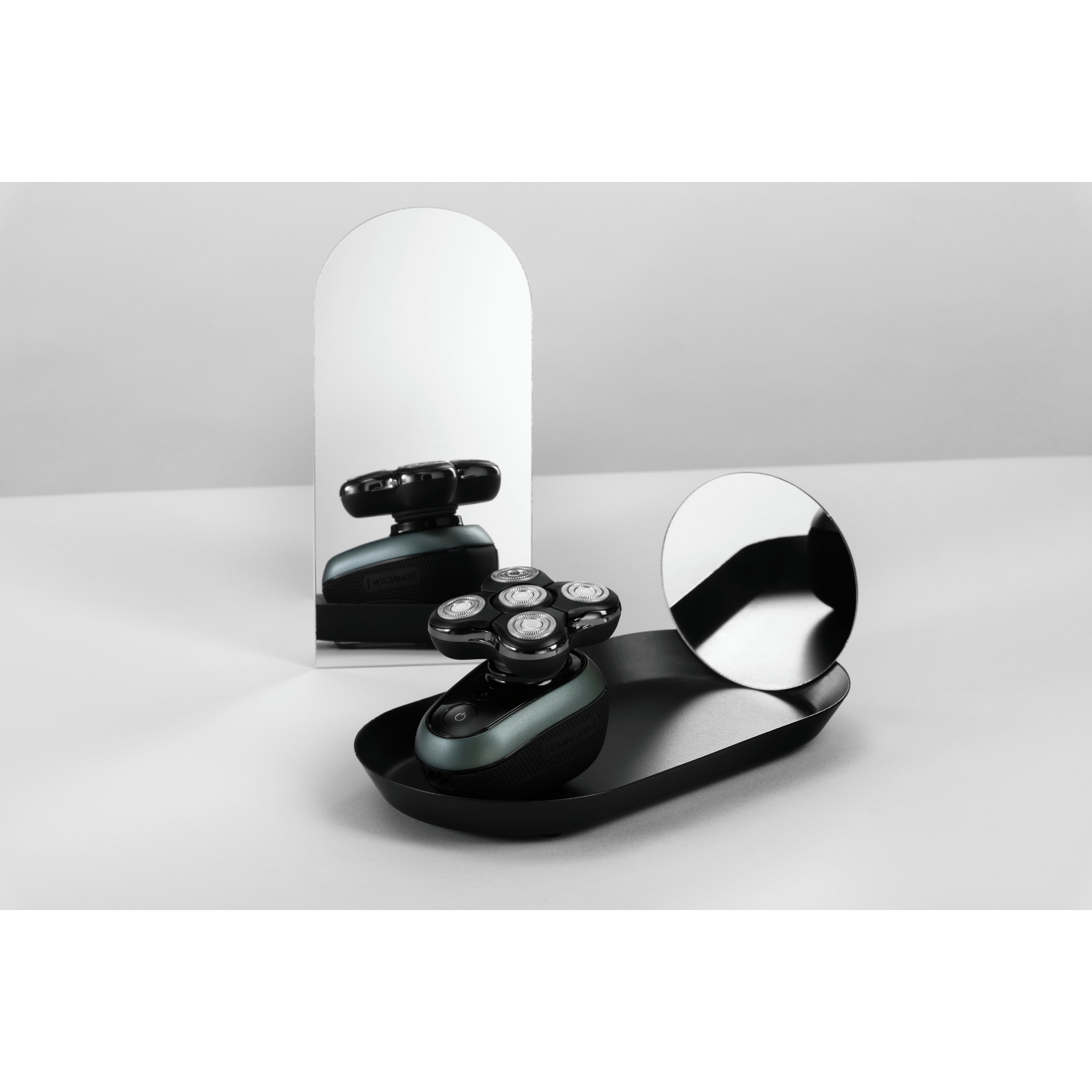 Voir la diapositive 3 : REMINGTON Rasoir RX5 Ultimate Series XR1500 - Noir