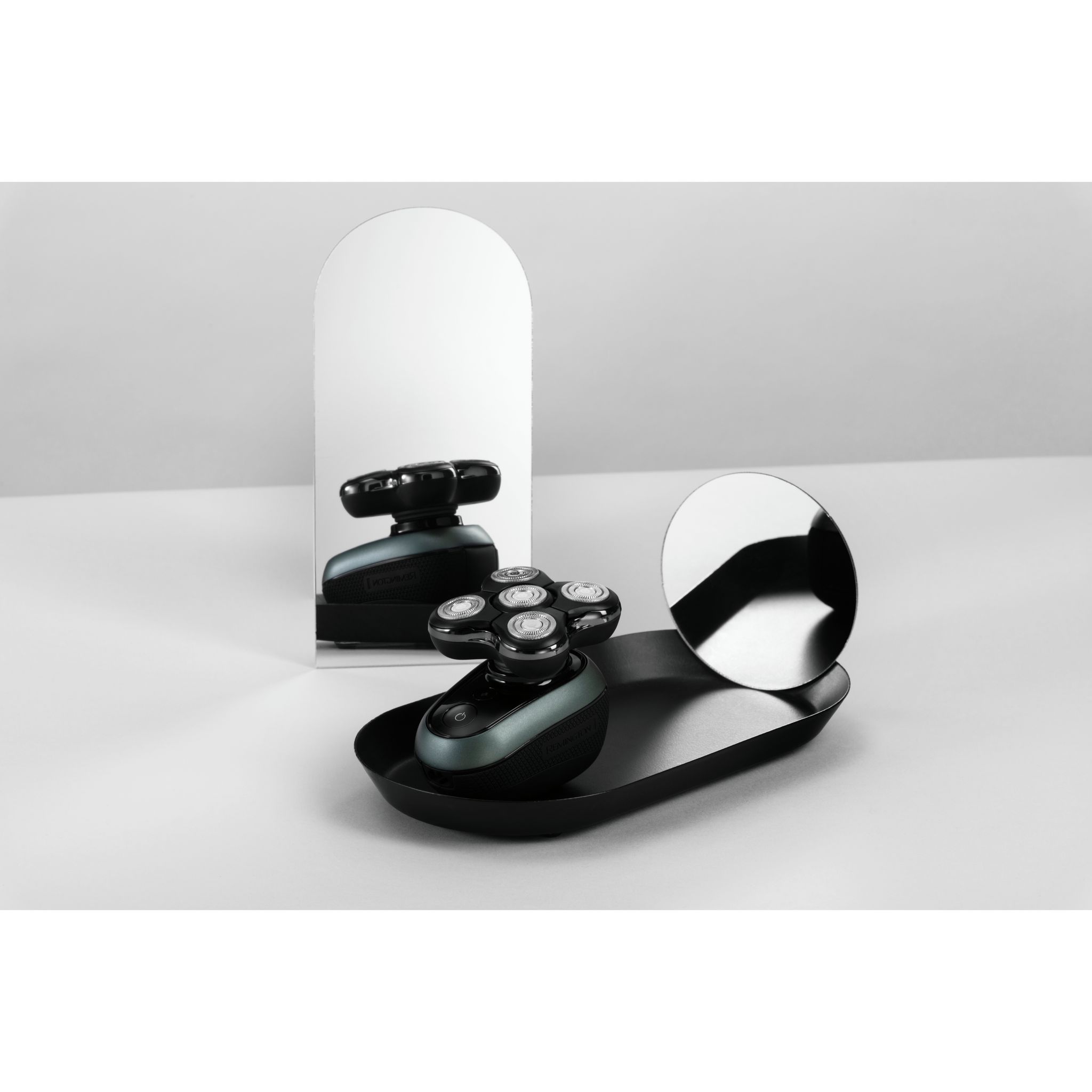 Voir la diapositive 3 : REMINGTON Rasoir RX5 Ultimate Series XR1500 - Noir