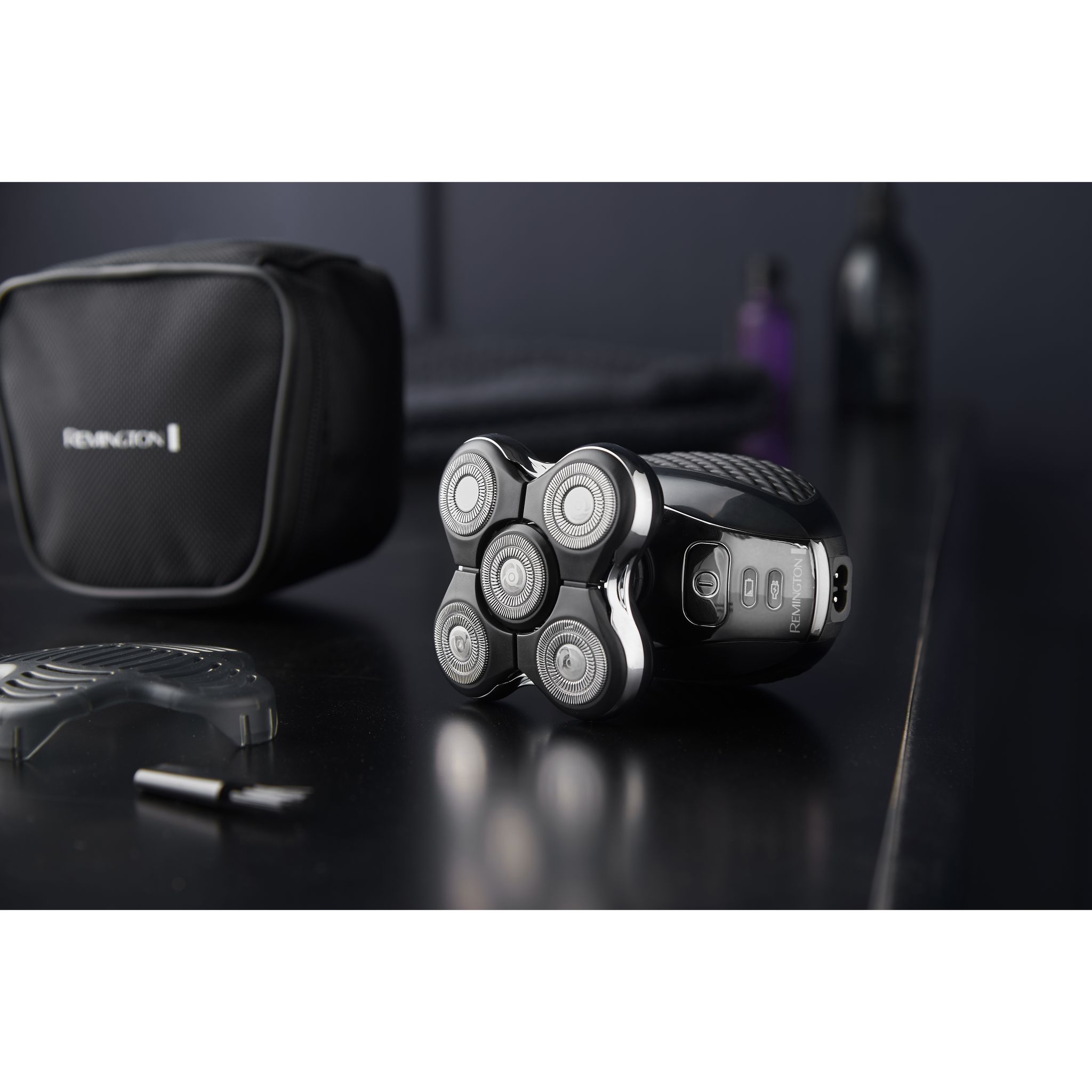 Voir la diapositive 4 : REMINGTON Rasoir RX5 Ultimate Series XR1500 - Noir