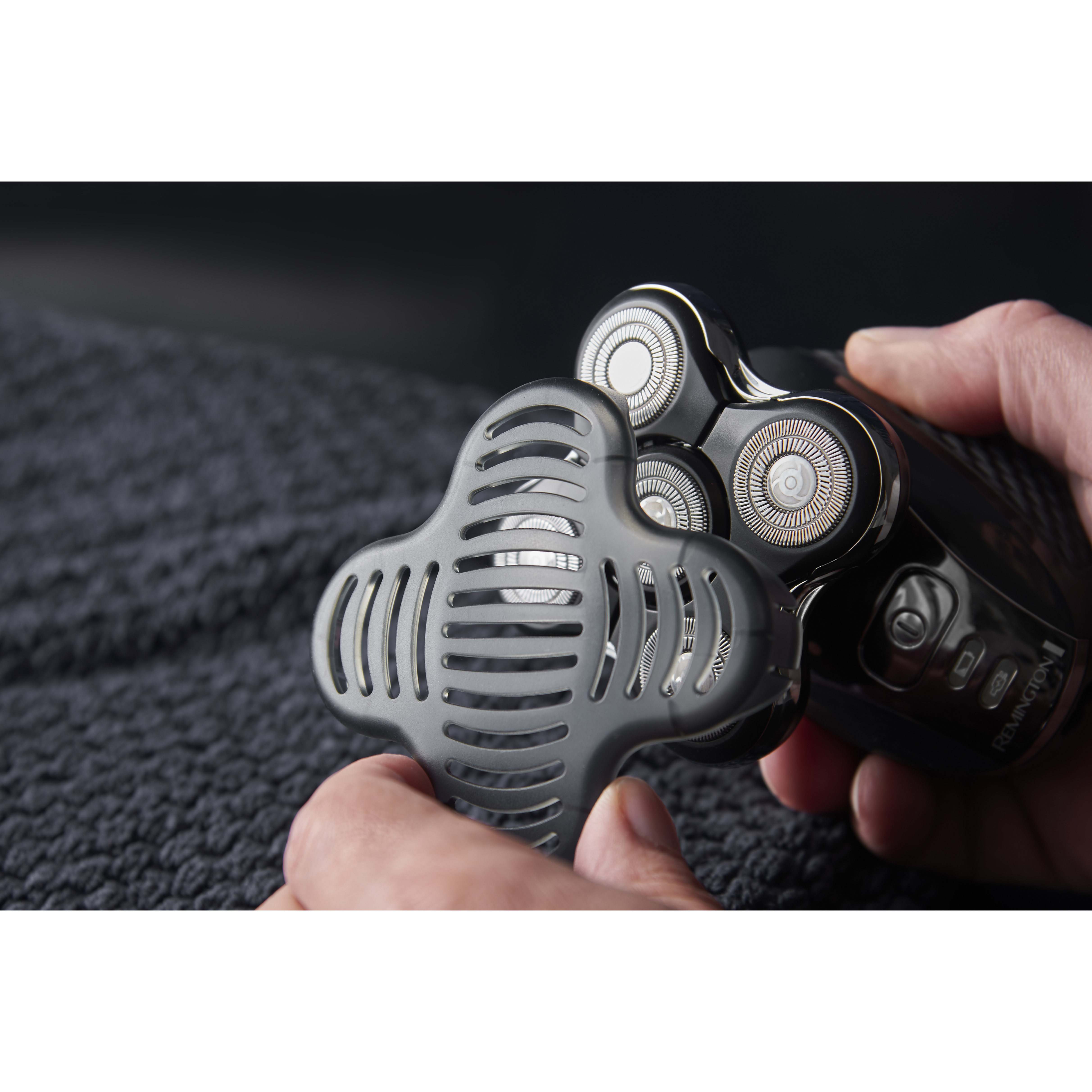 Voir la diapositive 5 : REMINGTON Rasoir RX5 Ultimate Series XR1500 - Noir