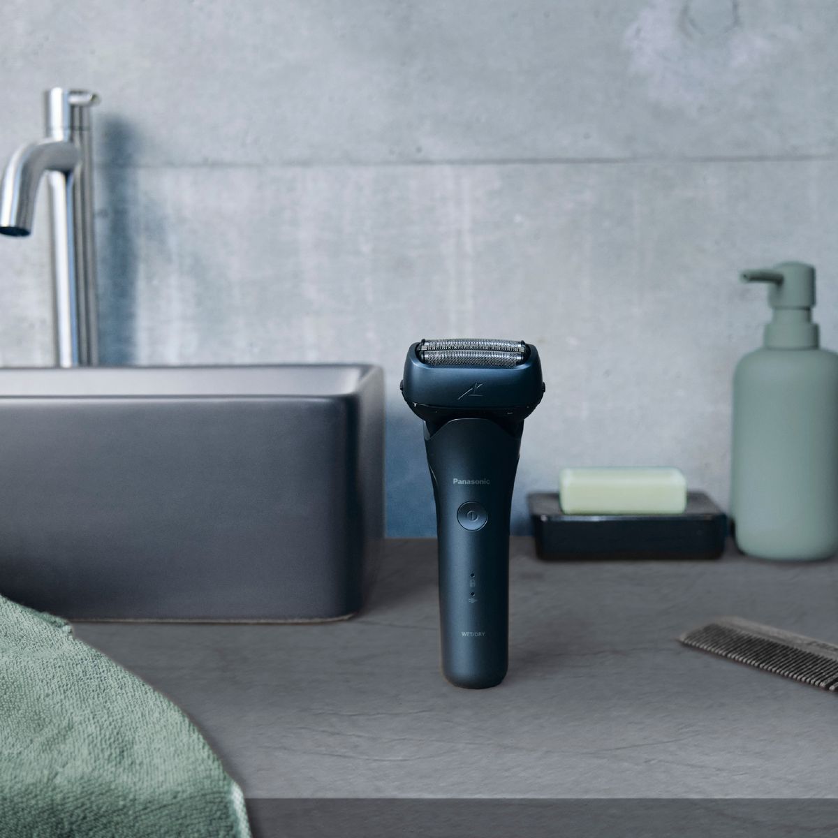 PANASONIC Rasoir électrique ES-LT4B-A803 - Bleu