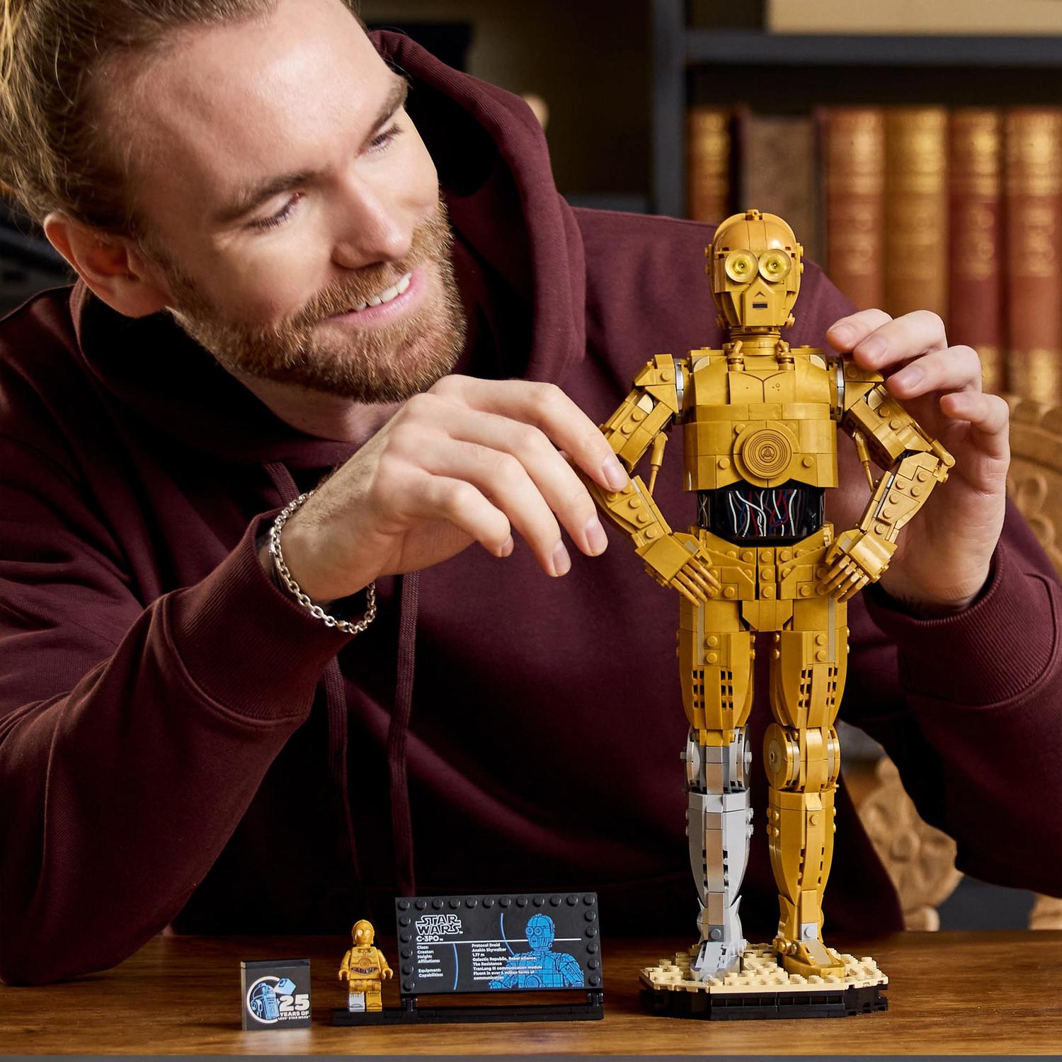 Voir la diapositive 7 : LEGO LEGO Star Wars 75398 C-3PO - Figurine de Droïde à Construire - Maquette pour Adulte